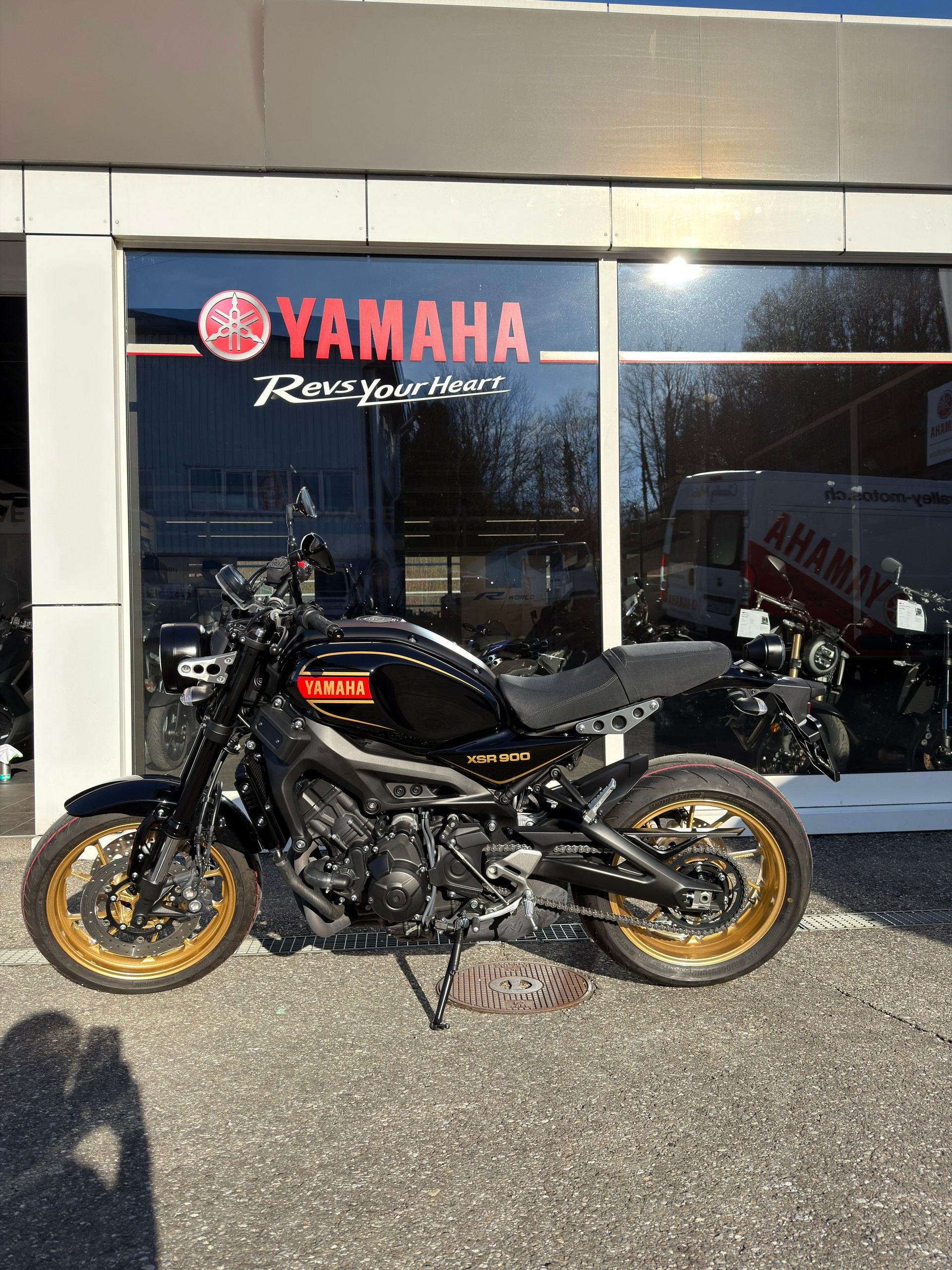 YAMAHA XSR 900 80 Black / DEPOT-VENTE-image-1