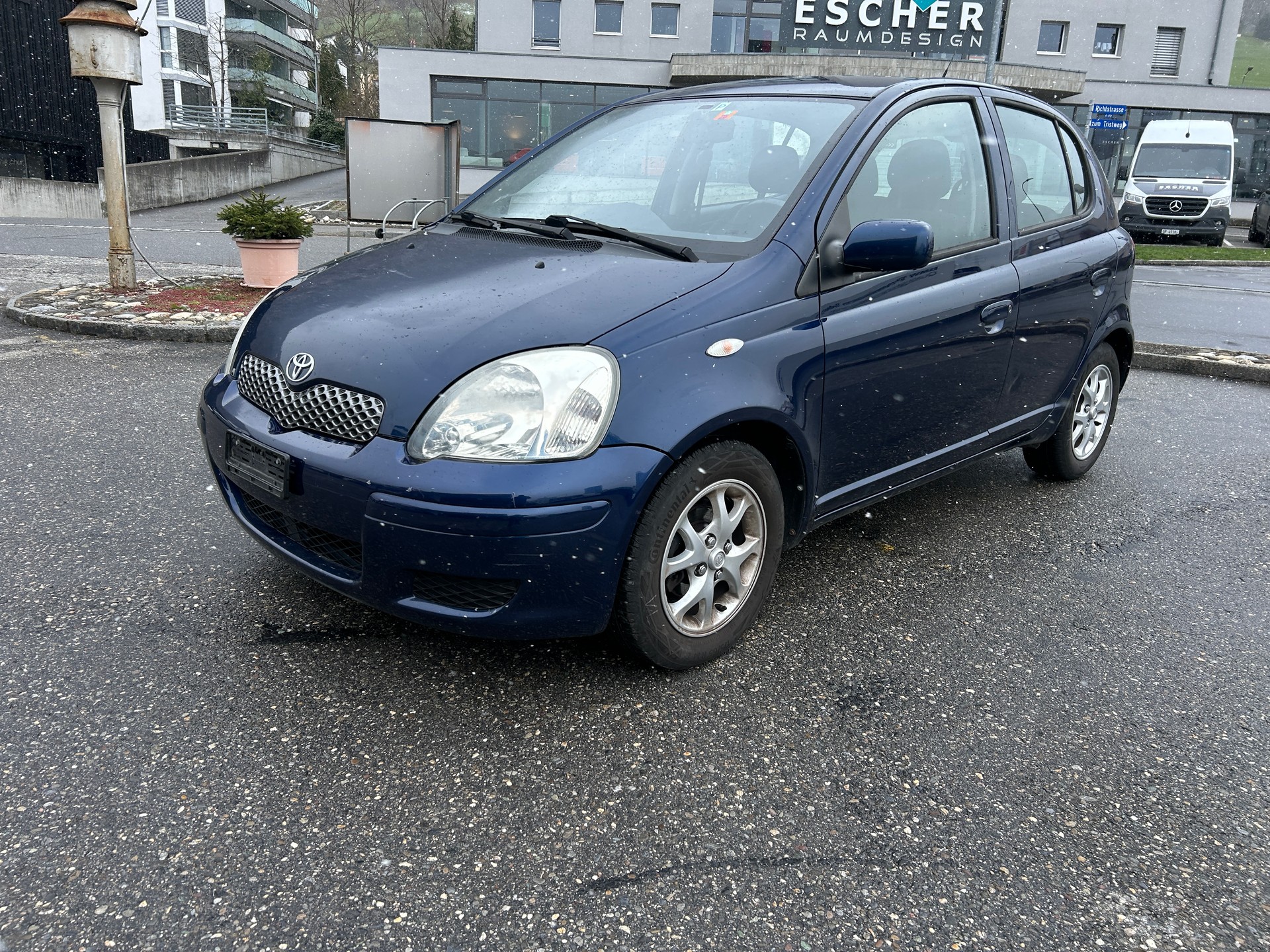 TOYOTA Yaris 1.3 Linea Sol-image-1