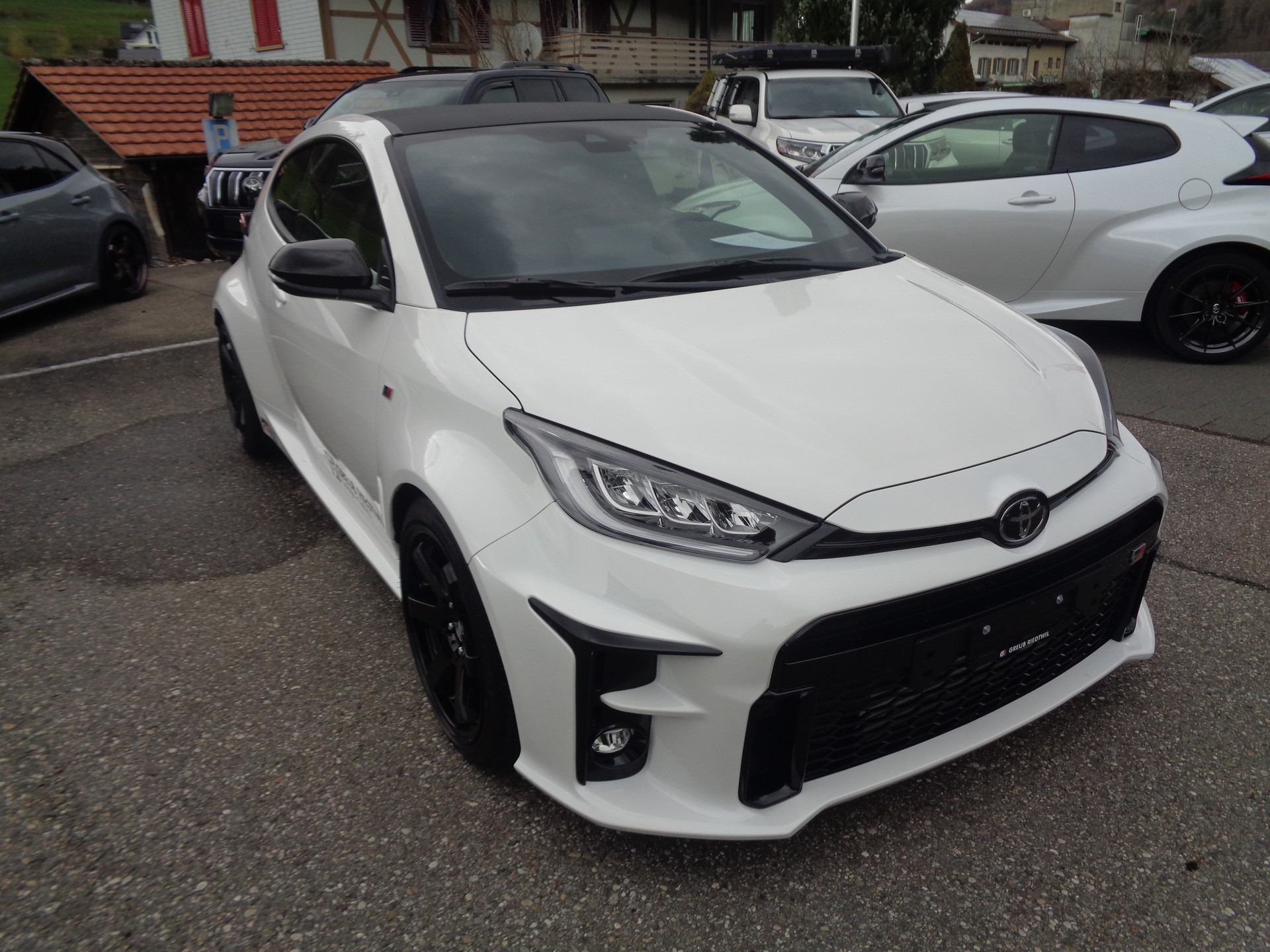TOYOTA Yaris 1.6 GR Sport-image-5