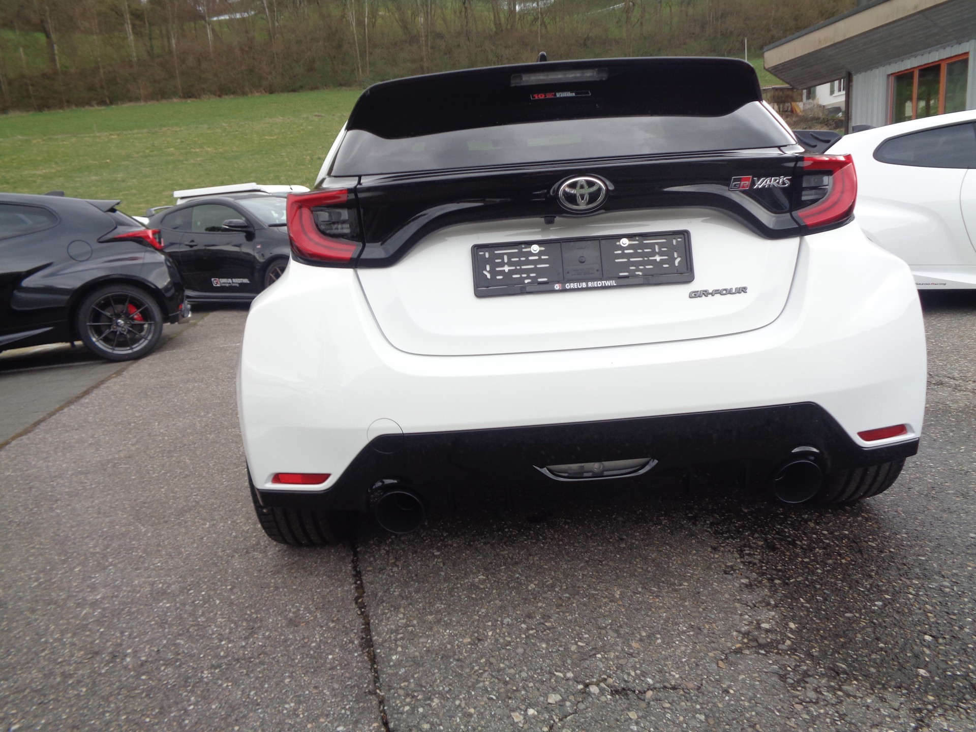 TOYOTA Yaris 1.6 GR Sport-showroom-element-3