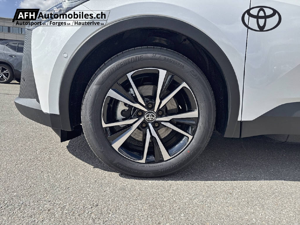 TOYOTA C-HR 2.0 PHEV Swiss Edition-image-8