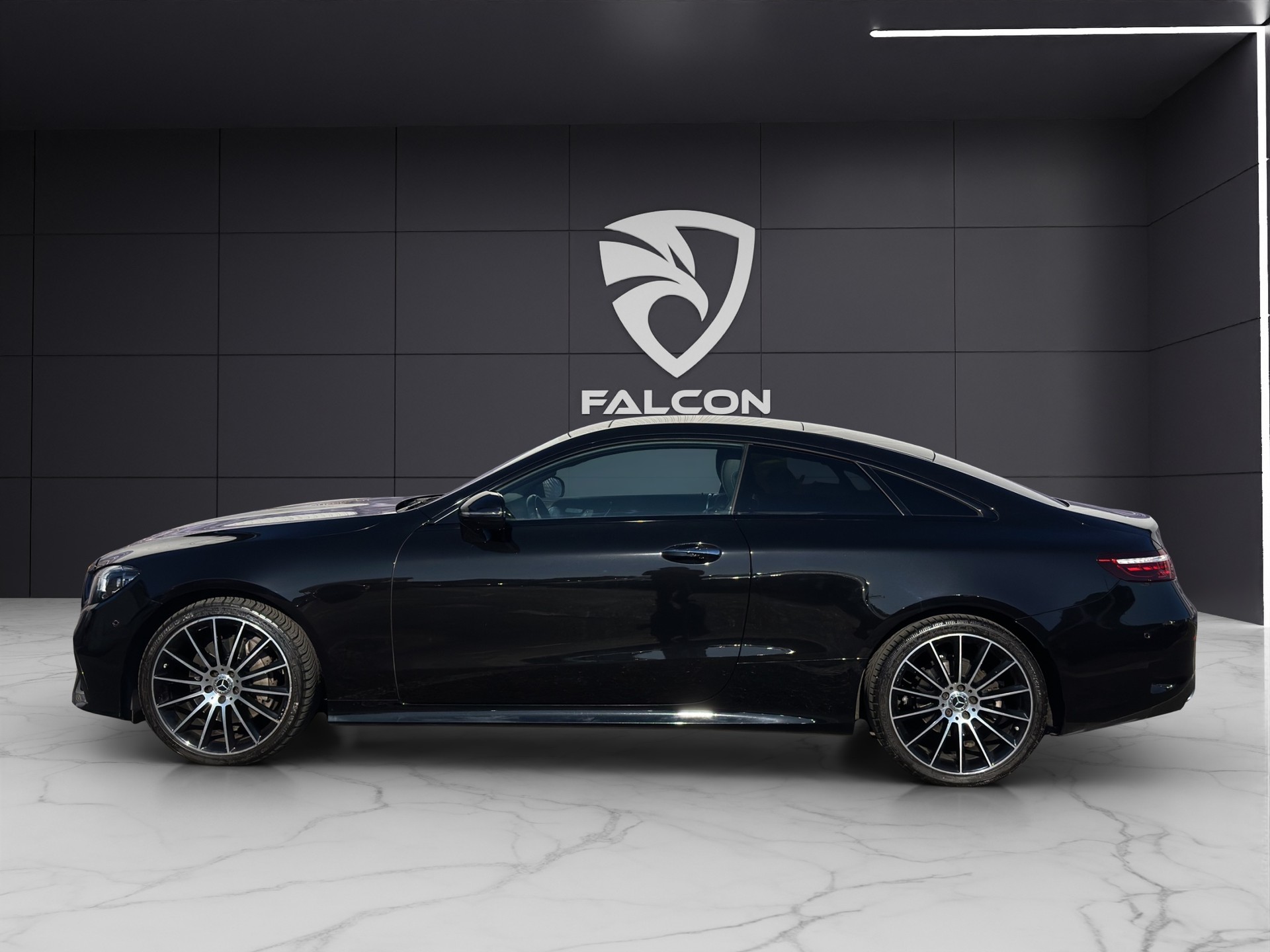 MERCEDES-BENZ E 200 Coupé 4Matic AMG Line 9G-Tronic-showroom-element-2