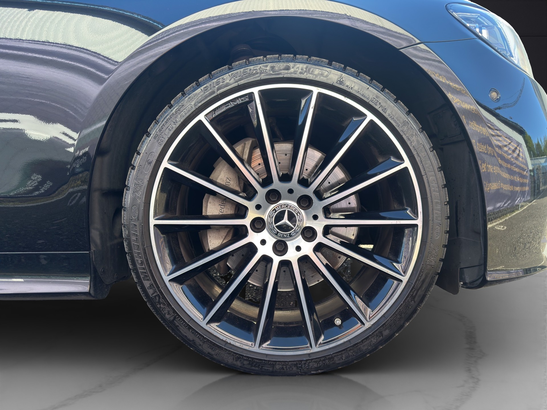 MERCEDES-BENZ E 200 Coupé 4Matic AMG Line 9G-Tronic-image-24