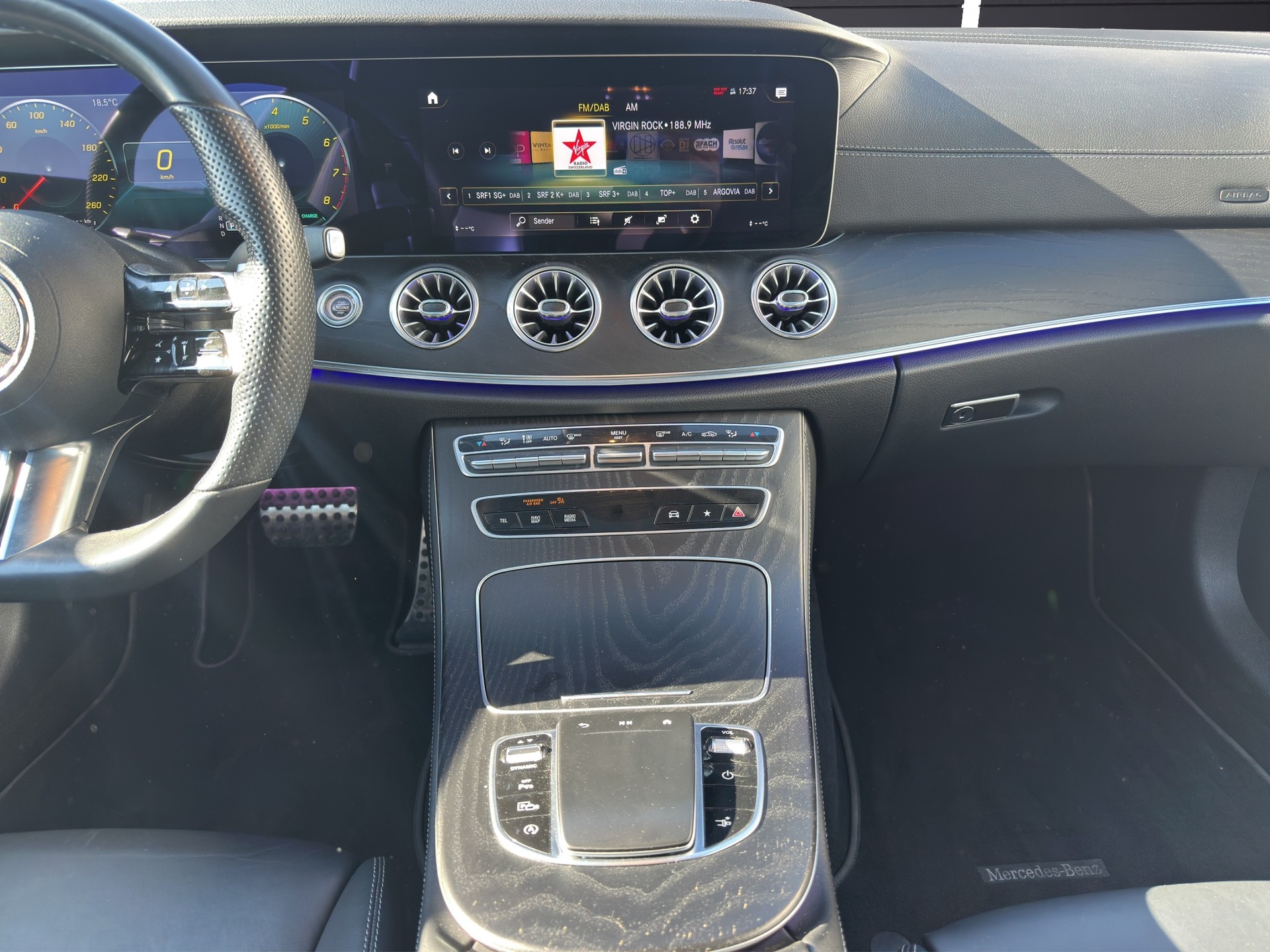 MERCEDES-BENZ E 200 Coupé 4Matic AMG Line 9G-Tronic-image-14