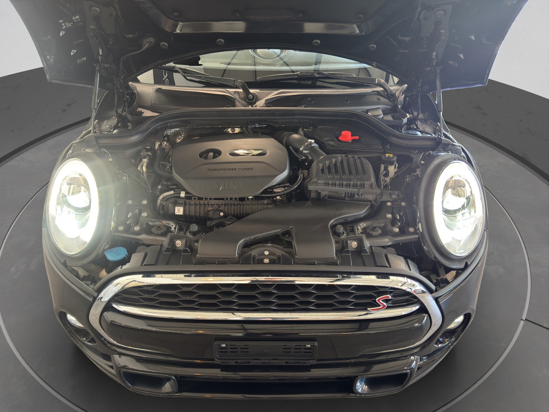 MINI Cooper S Cabriolet-image-18