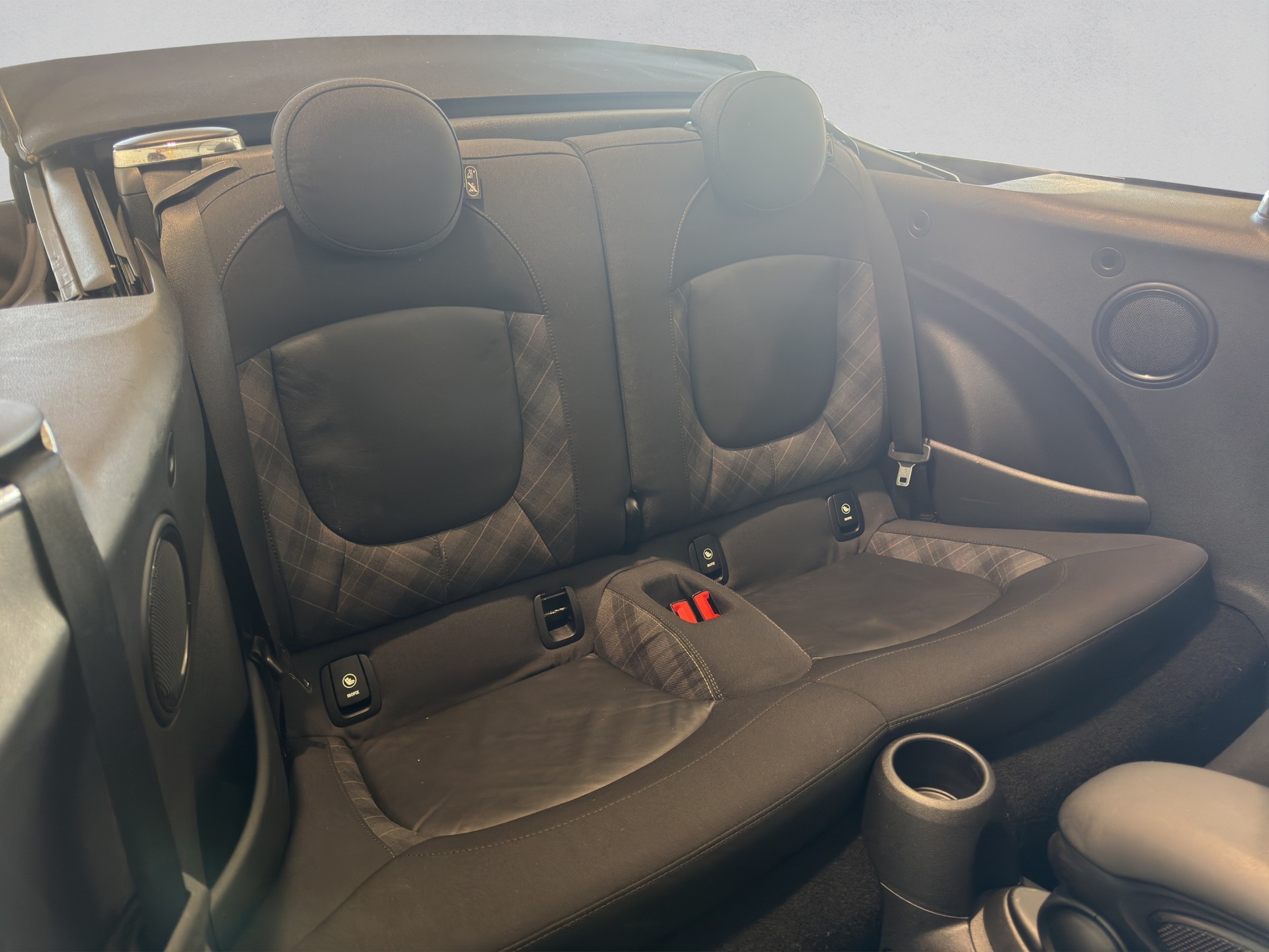 MINI Cooper S Cabriolet-image-16