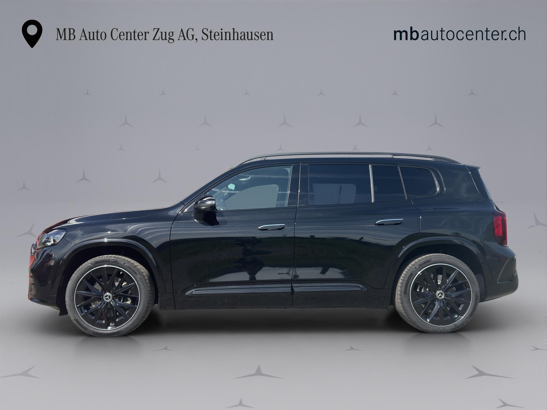 MERCEDES-BENZ GLB 350 4matic-showroom-element-2