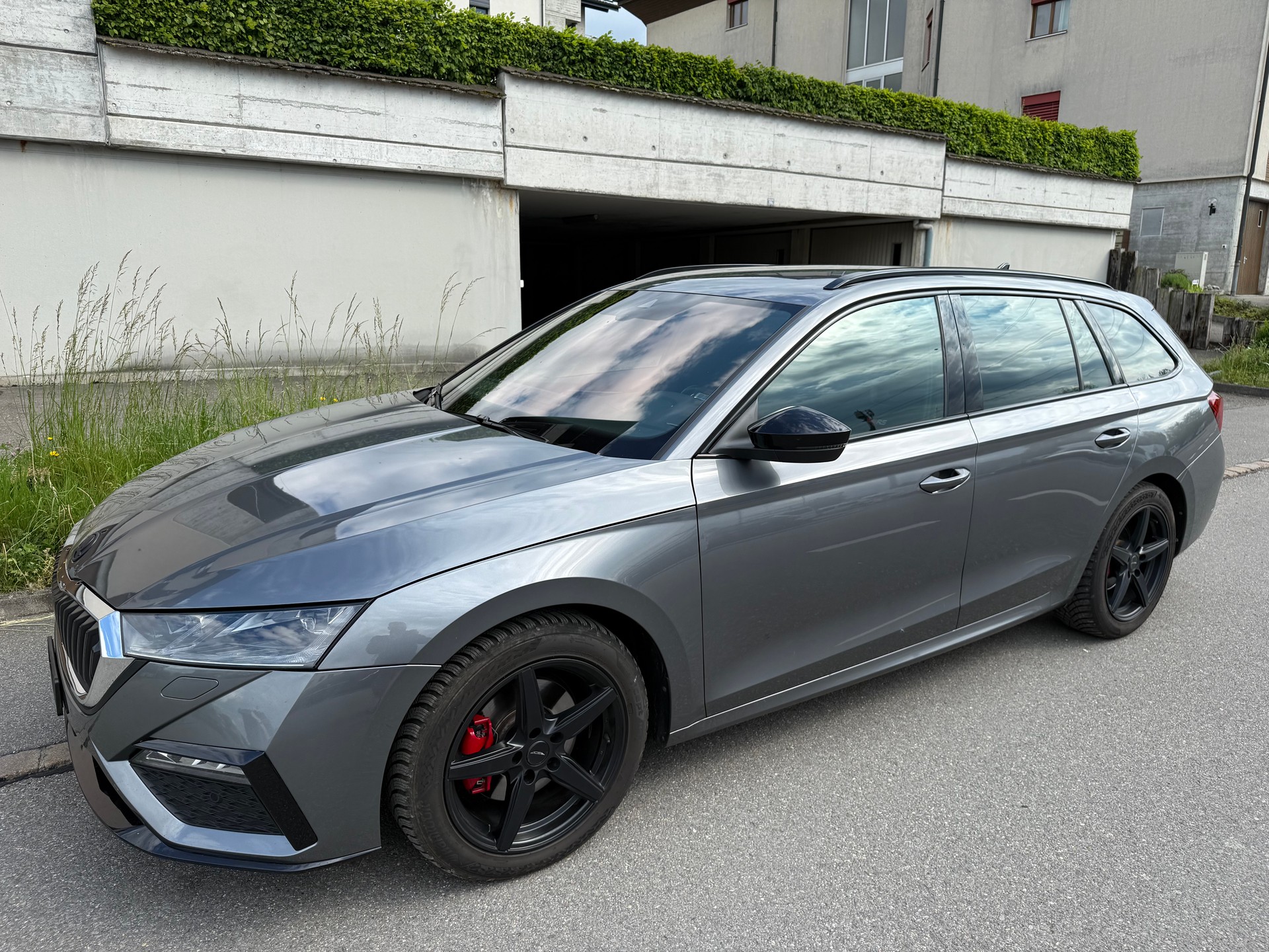 SKODA Octavia Combi 2.0 TDI DSG RS 4x4-image-2