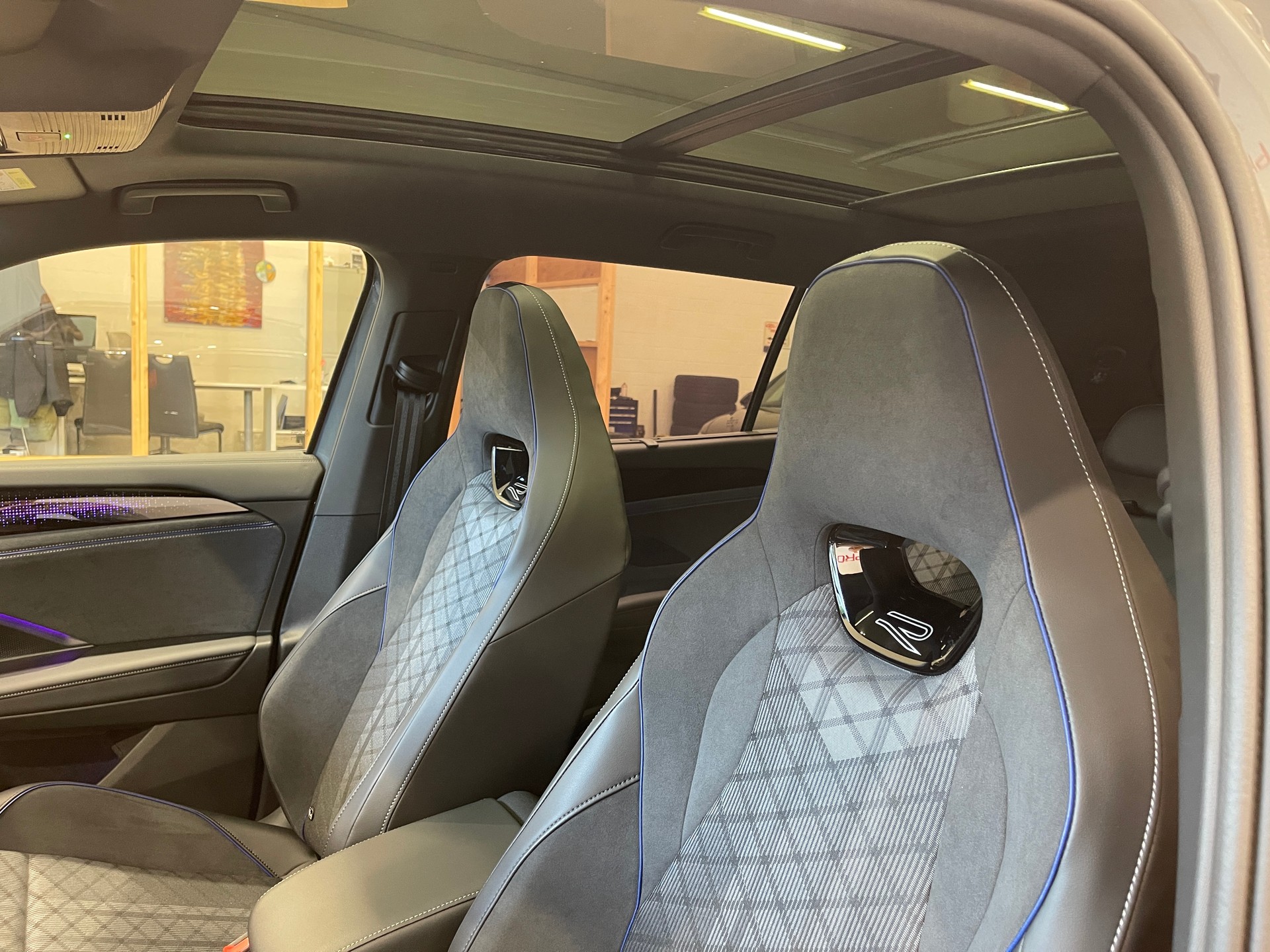 VW Tayron 2.0 TDI SCR R-Line 4Motion DSG* 7 PLATZ *-image-9