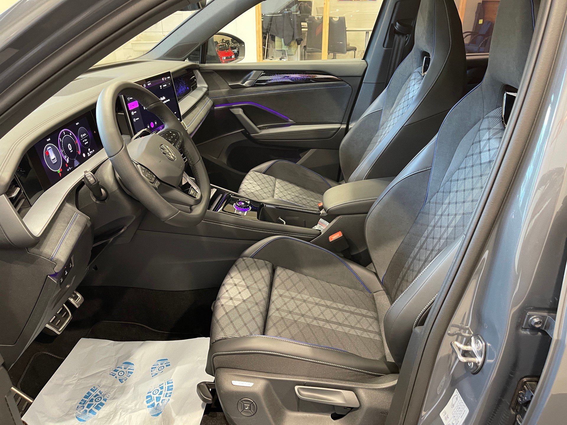 VW Tayron 2.0 TDI SCR R-Line 4Motion DSG* 7 PLATZ *-image-7