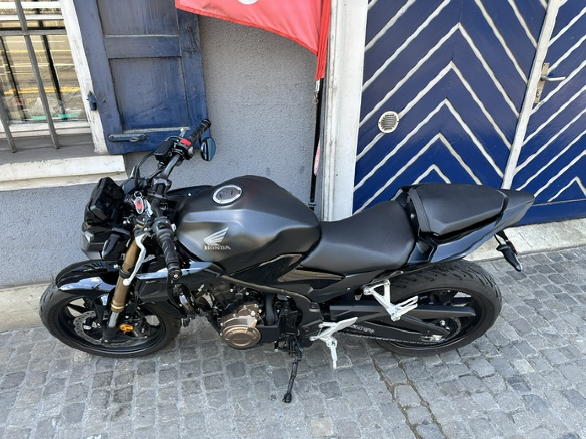 HONDA CB 500 F TOP Occasion mit wenig Kilometer-image-3