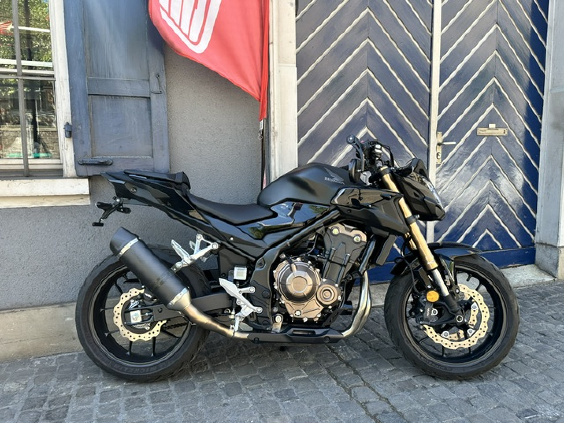 HONDA CB 500 F TOP Occasion mit wenig Kilometer-image-0