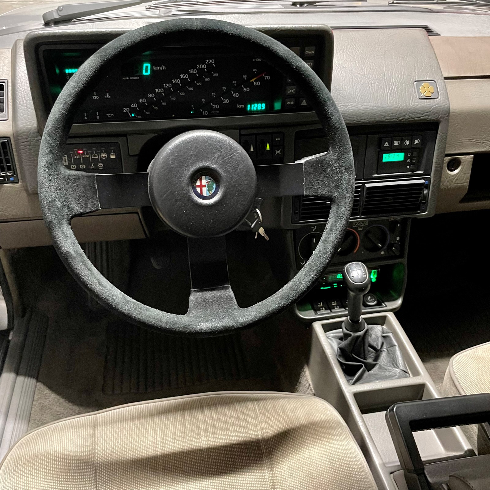 ALFA ROMEO 90 2.5 Quadrifoglio Oro *Veteran-Fahrzeug 05.2026*-image-13