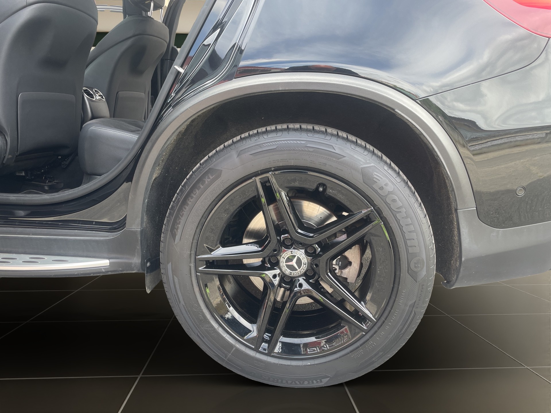 MERCEDES-BENZ GLC Coupé 220 d AMG Line 4Matic 9G-Tronic-image-8