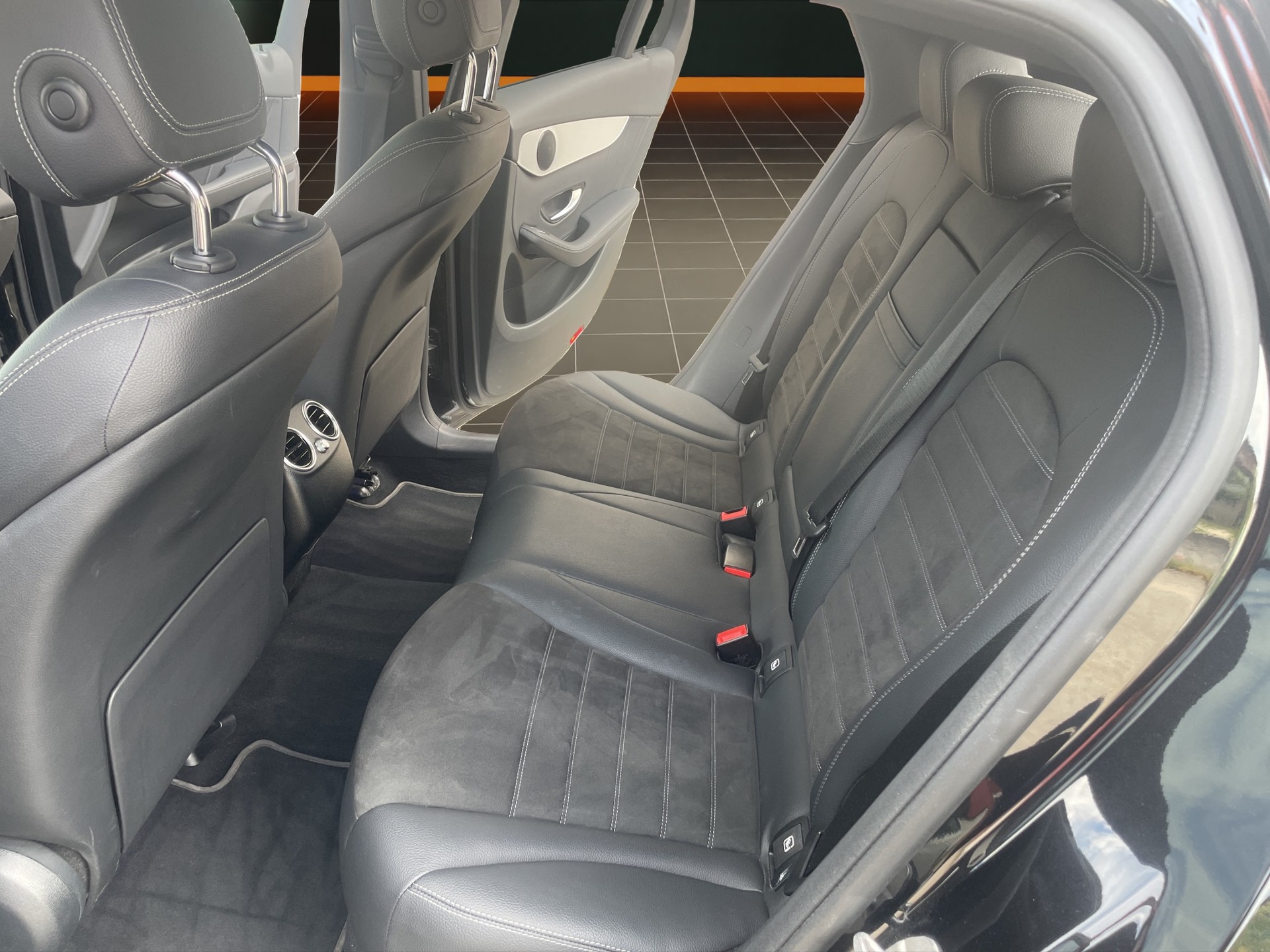 MERCEDES-BENZ GLC Coupé 220 d AMG Line 4Matic 9G-Tronic-image-13