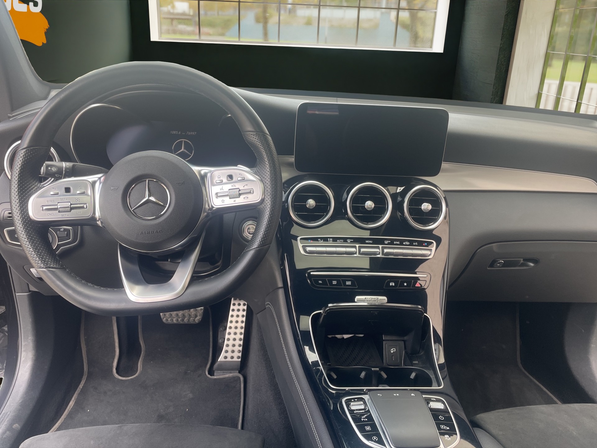 MERCEDES-BENZ GLC Coupé 220 d AMG Line 4Matic 9G-Tronic-image-10
