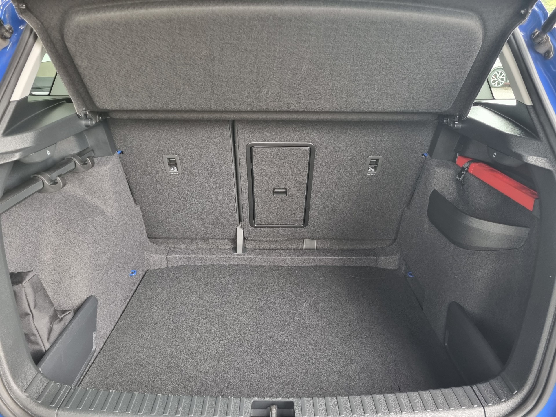 SKODA Karoq 2.0 TDI CR Selection 4x4 DSG-image-9