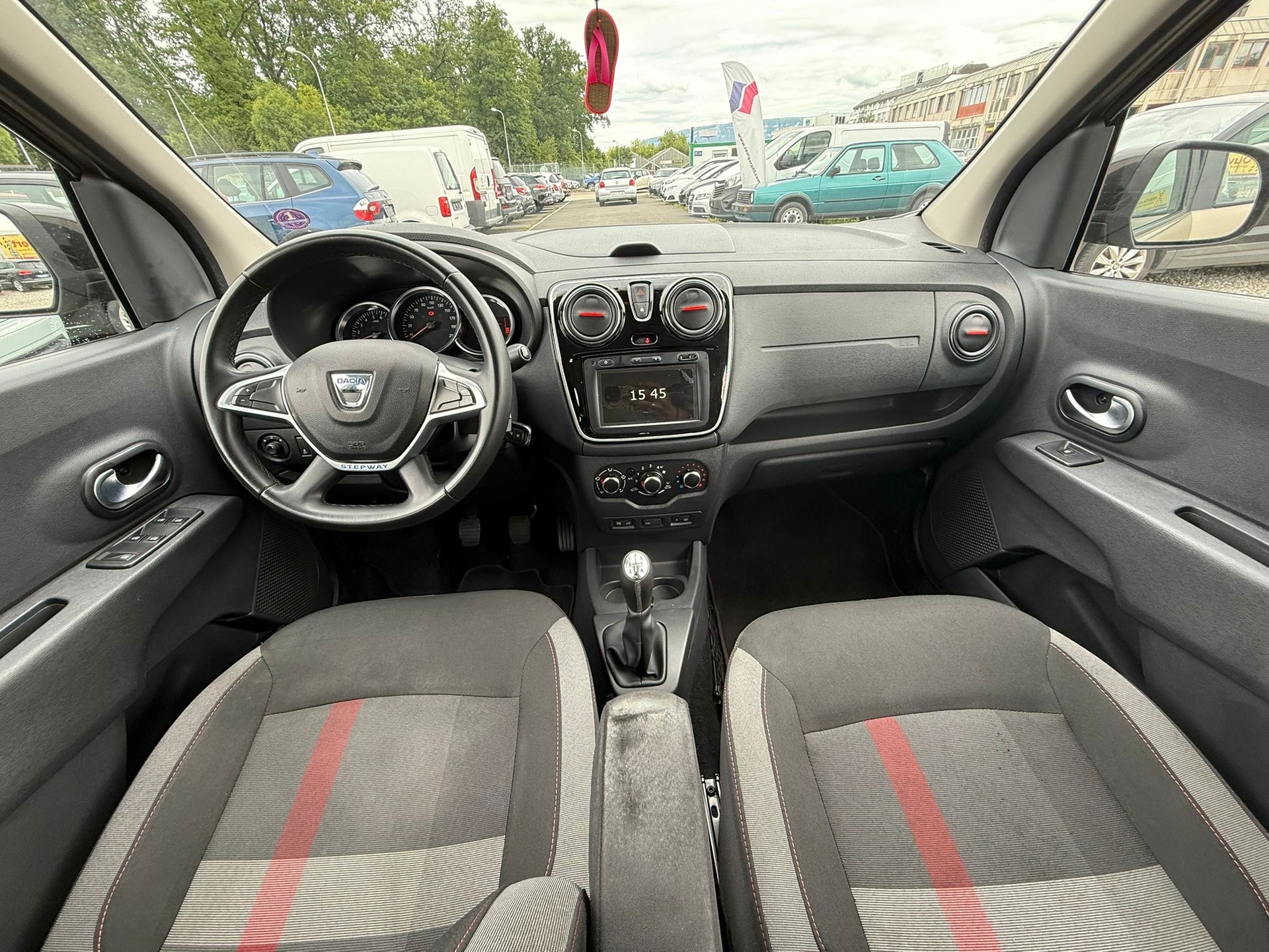 DACIA Lodgy 1.6 Stepway 5PL-image-12