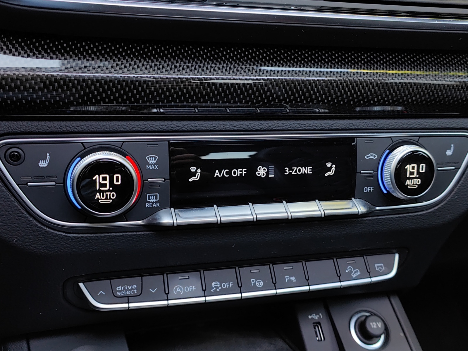AUDI SQ5 TDI quattro tiptronic-image-11