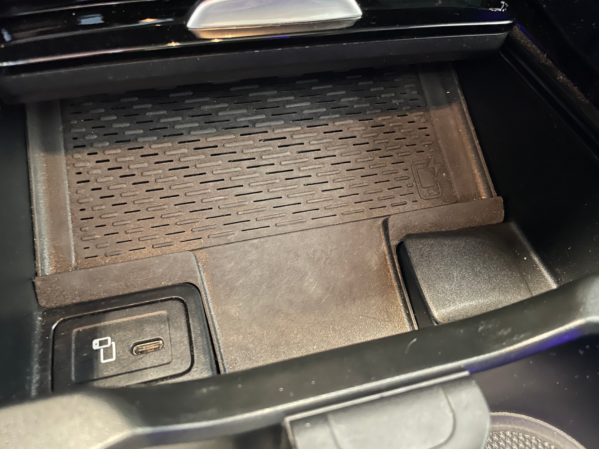 MERCEDES-BENZ EQB 350 AMG Line 4Matic 7 places-image-15