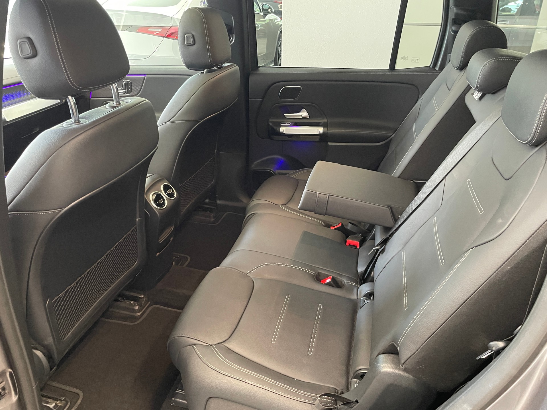 MERCEDES-BENZ EQB 350 AMG Line 4Matic 7 places-image-9