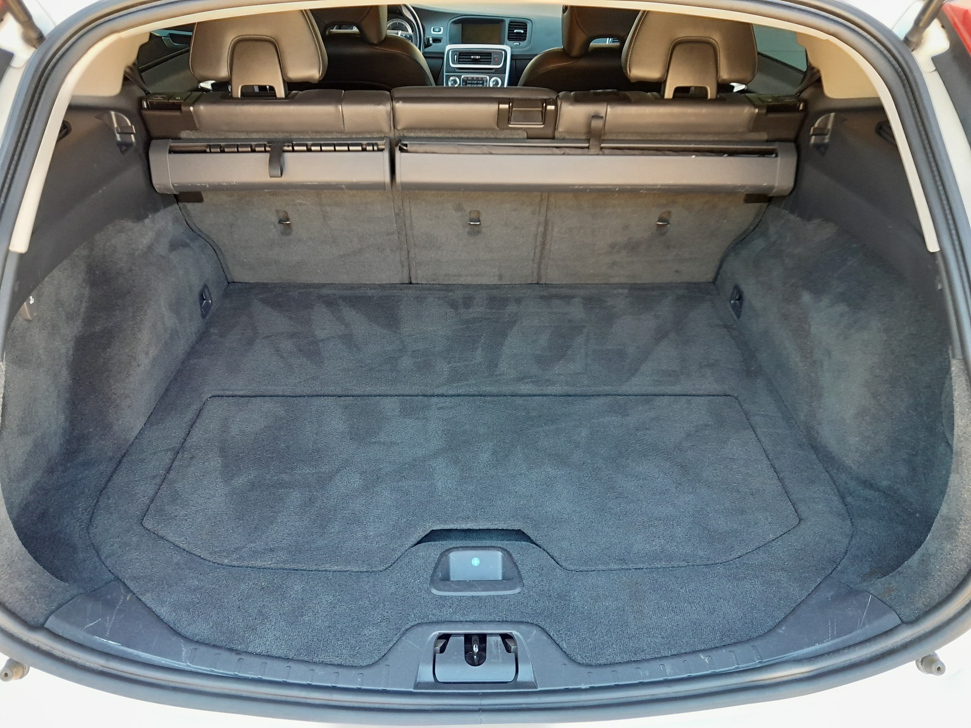 VOLVO 2.4 D5 Summum AWD-image-8