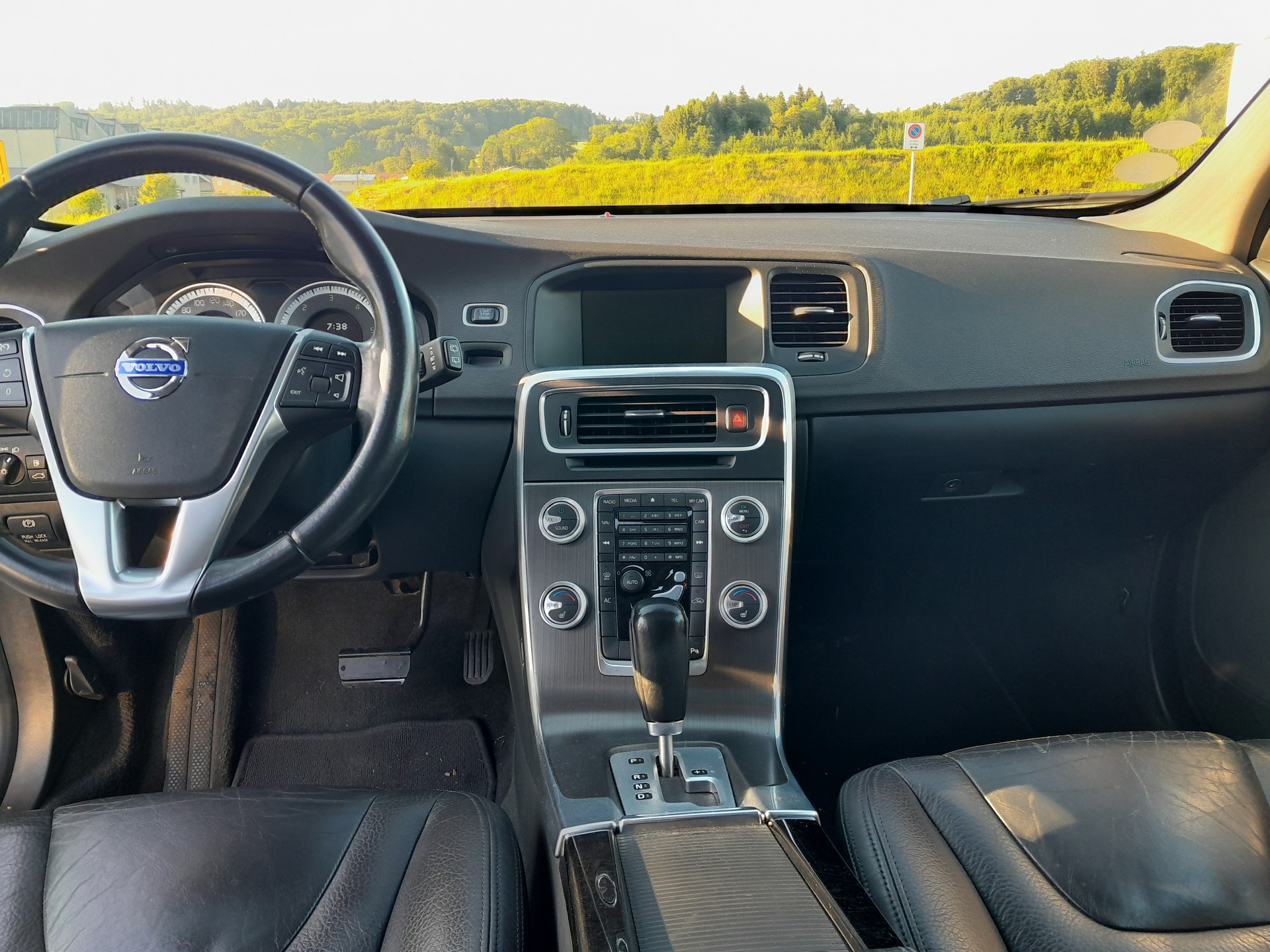 VOLVO 2.4 D5 Summum AWD-image-5