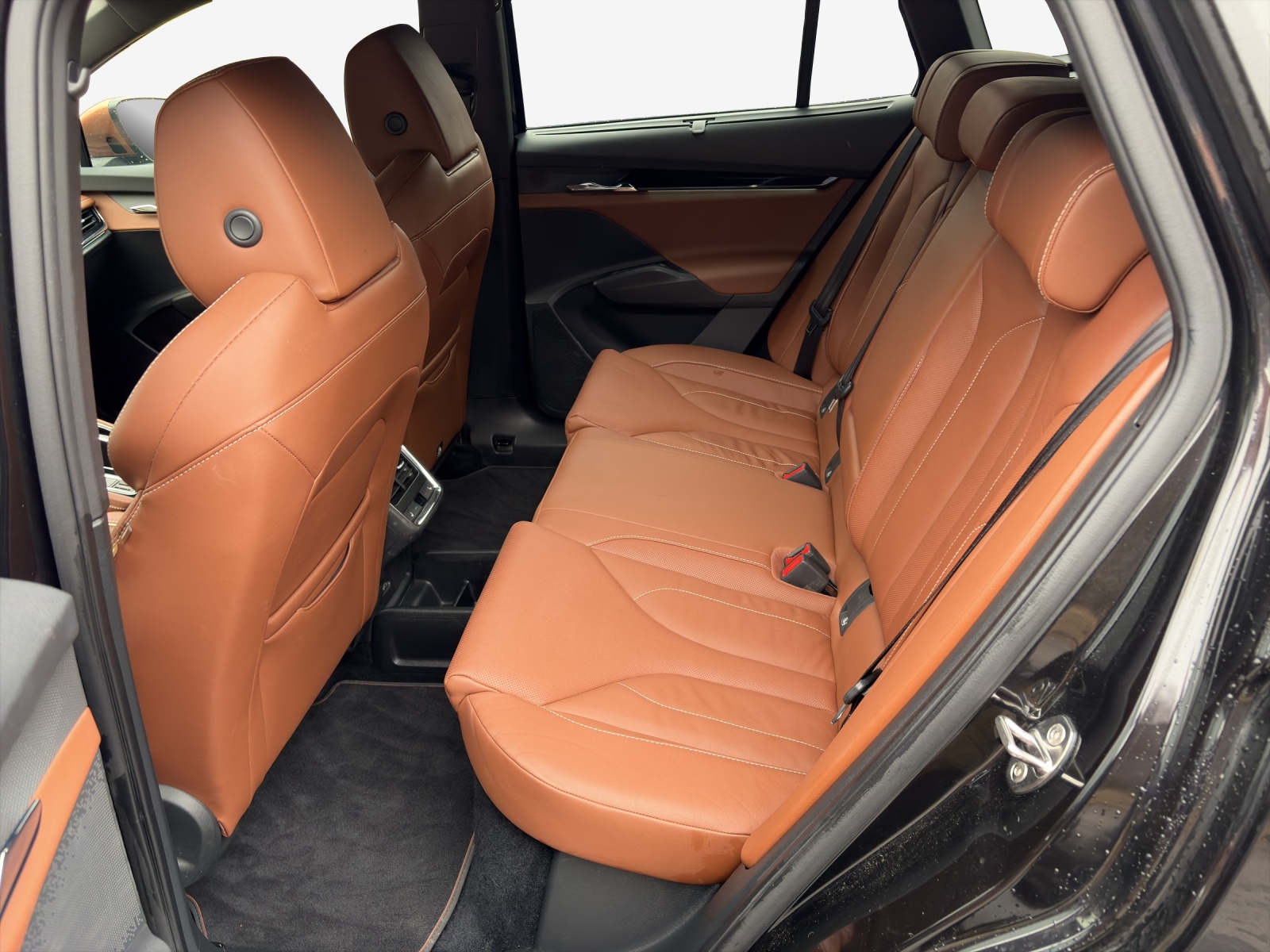 SKODA Enyaq iV 80x Founders Edition-image-12