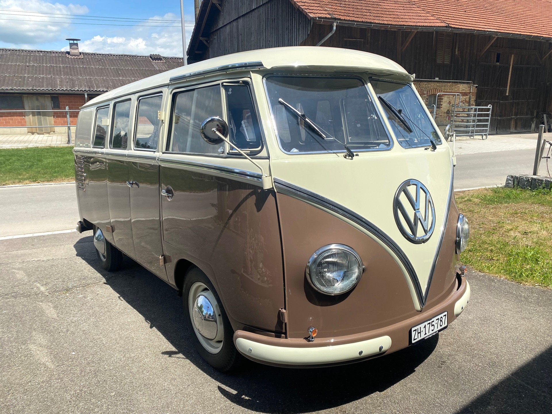 VW Kombi-image-0