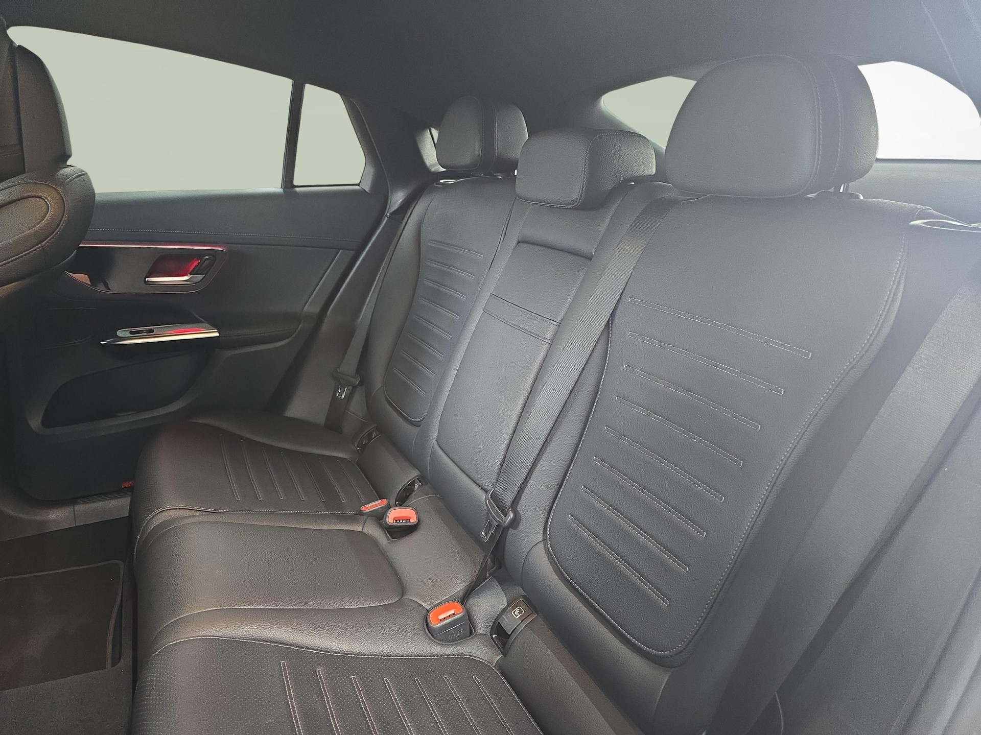 MERCEDES-BENZ GLC 220 d 4MATIC Coupé AMG Line-image-9