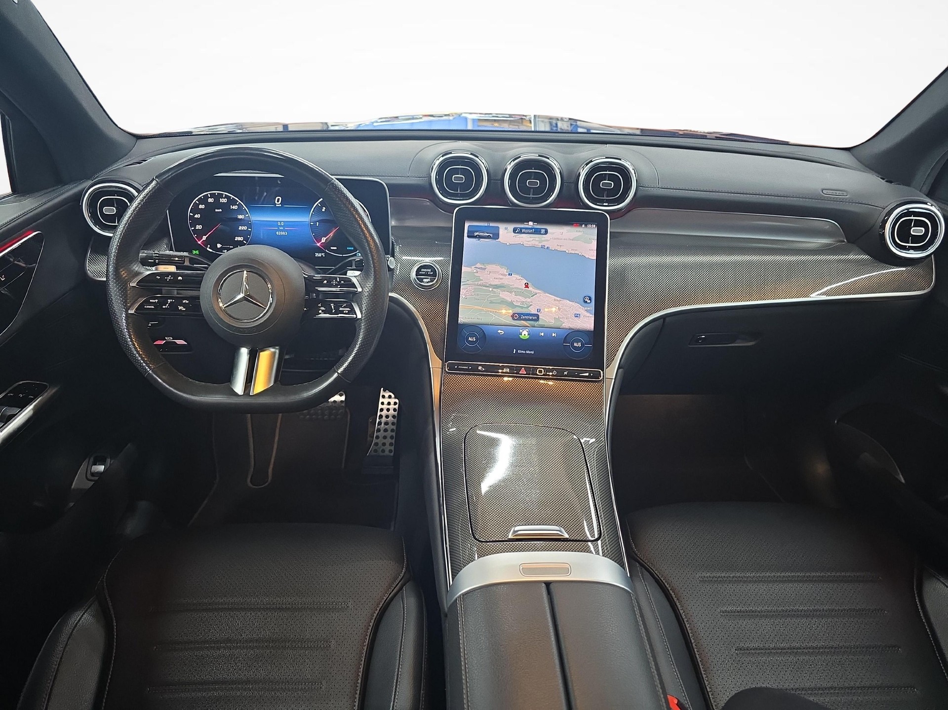 MERCEDES-BENZ GLC 220 d 4MATIC Coupé AMG Line-image-5
