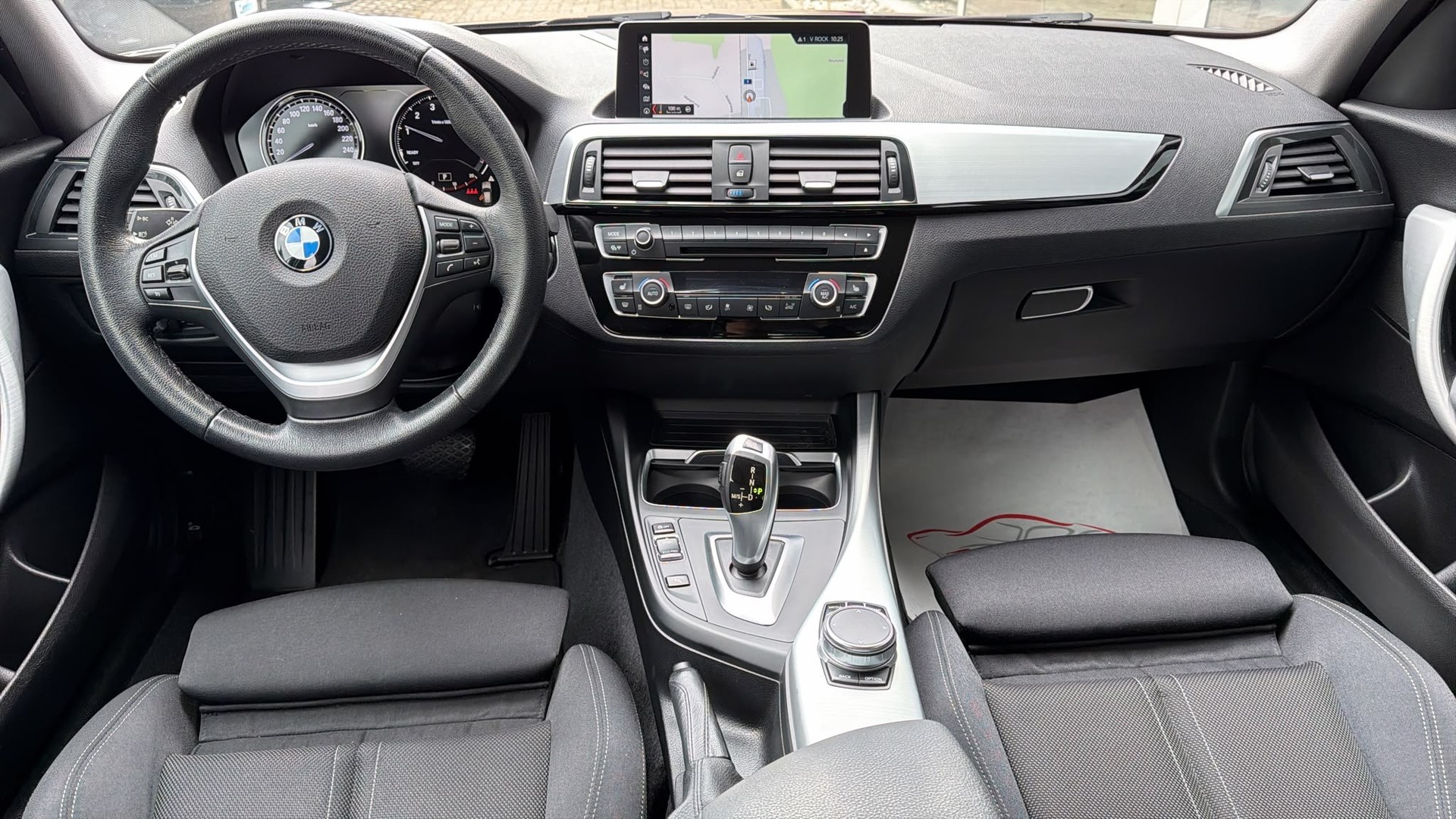 BMW 118i Steptronic-image-5