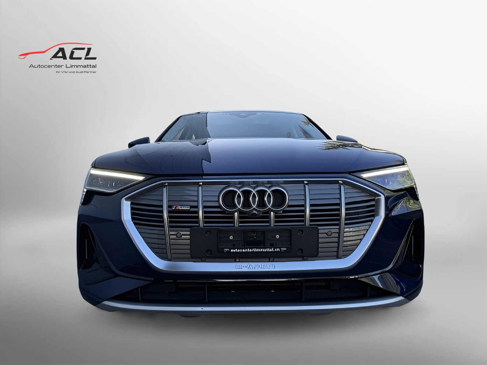 AUDI e-tron 55 Sportback S Line quattro-image-1
