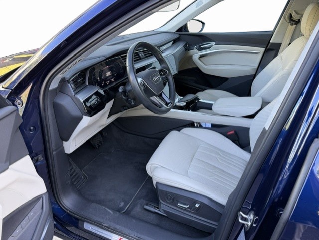 AUDI e-tron 55 Sportback S Line quattro-image-3