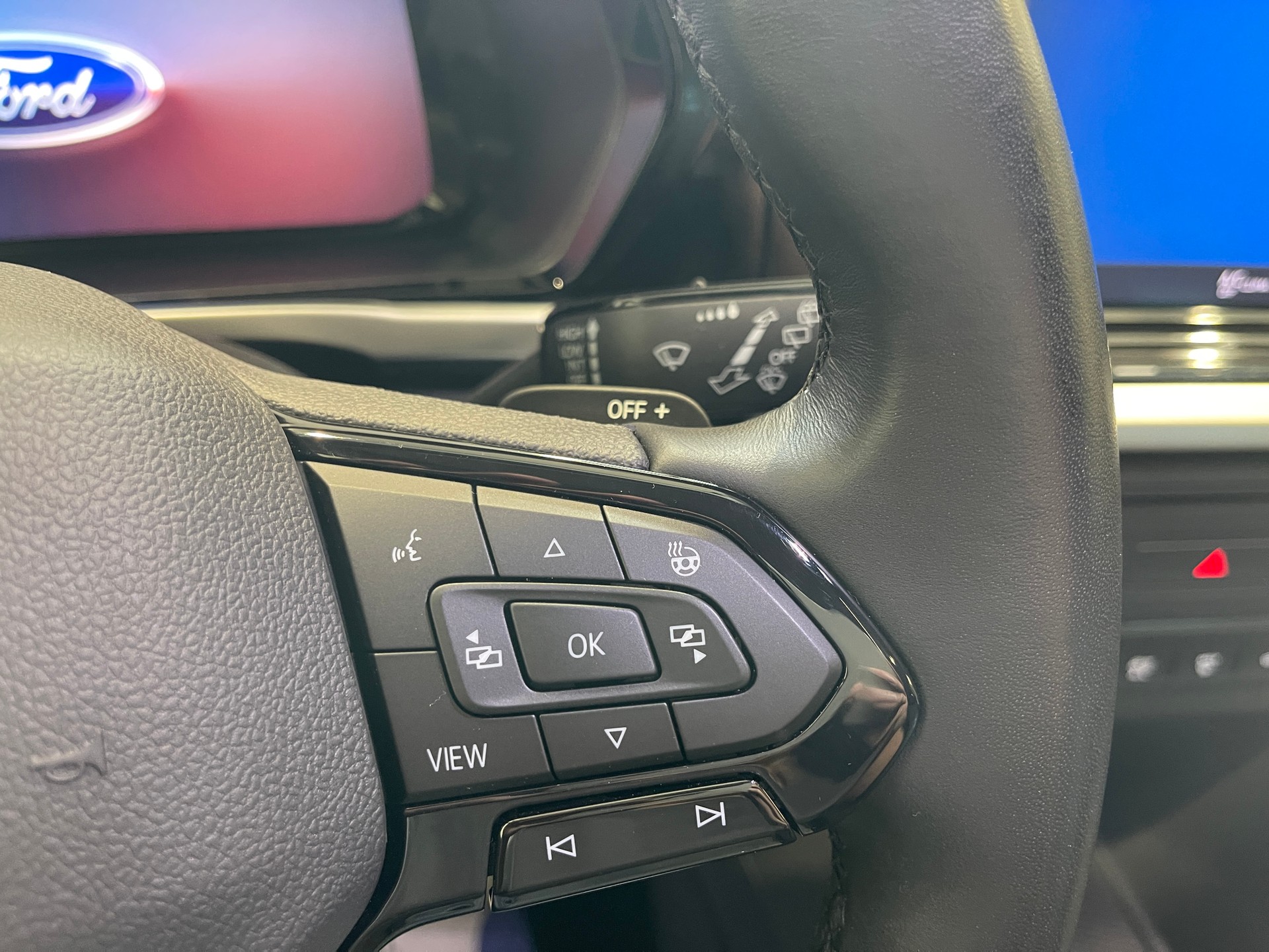 FORD Grand Tourneo Connect 2.0 EcoBlue Active Automat *7PLATZ*-image-19