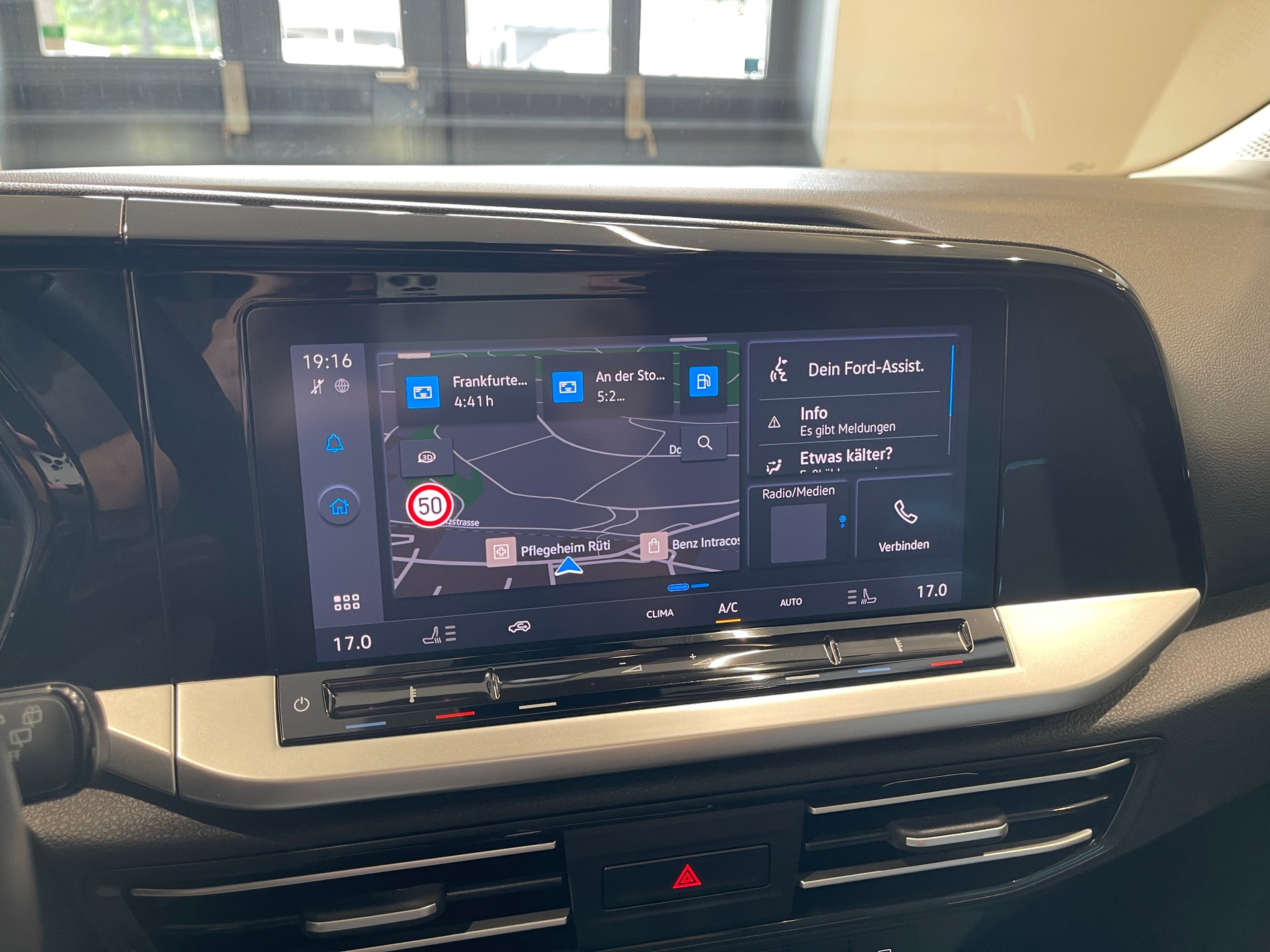 FORD Grand Tourneo Connect 2.0 EcoBlue Active Automat *7PLATZ*-image-21
