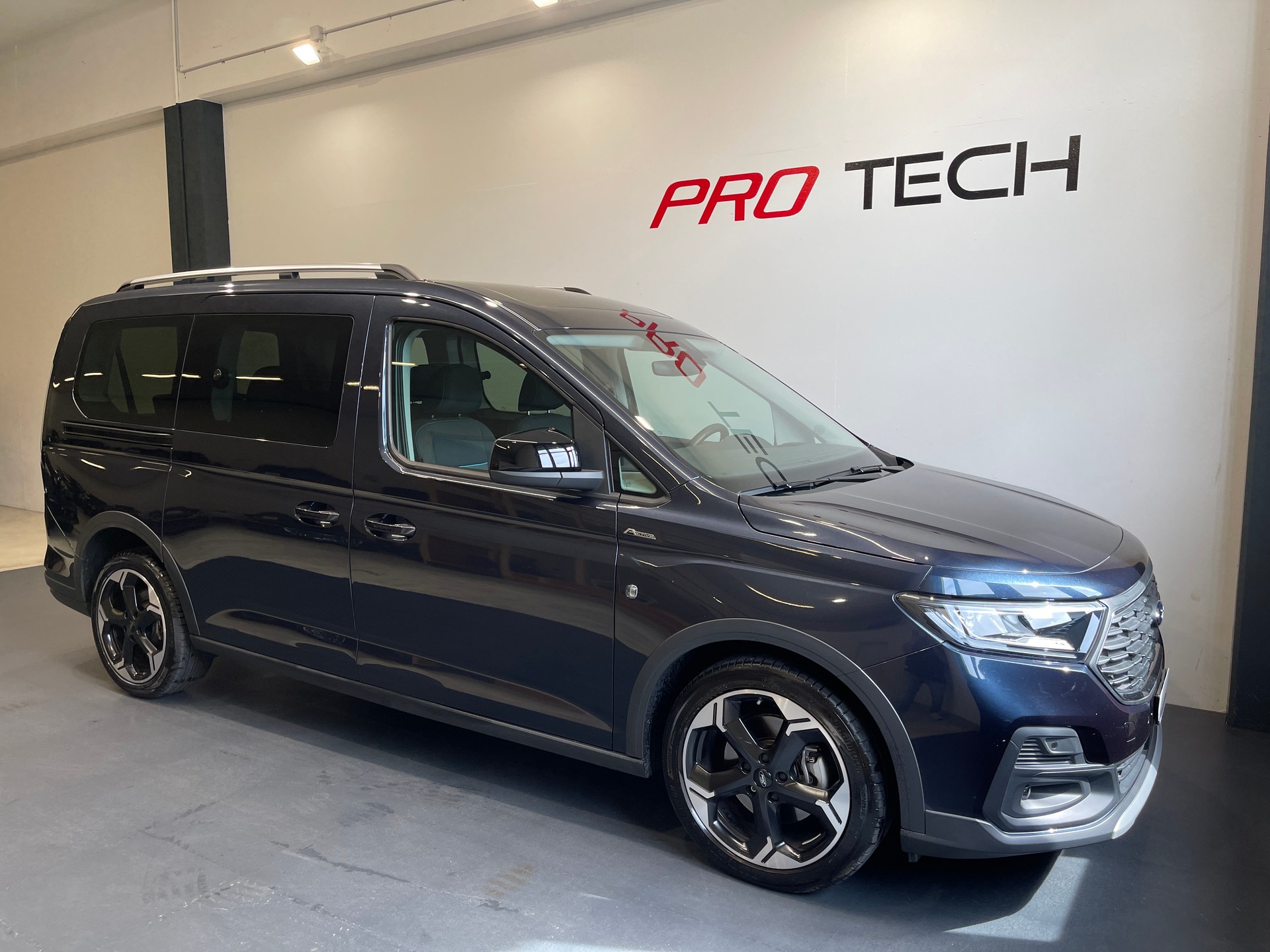 FORD Grand Tourneo Connect 2.0 EcoBlue Active Automat *7PLATZ*