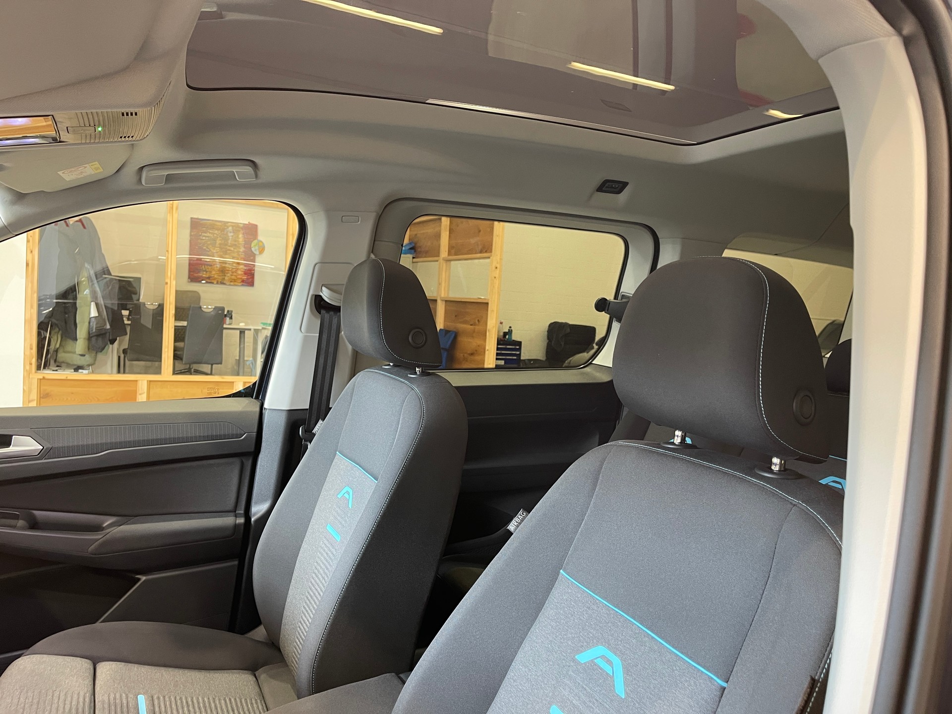 FORD Grand Tourneo Connect 2.0 EcoBlue Active Automat *7PLATZ*-image-9