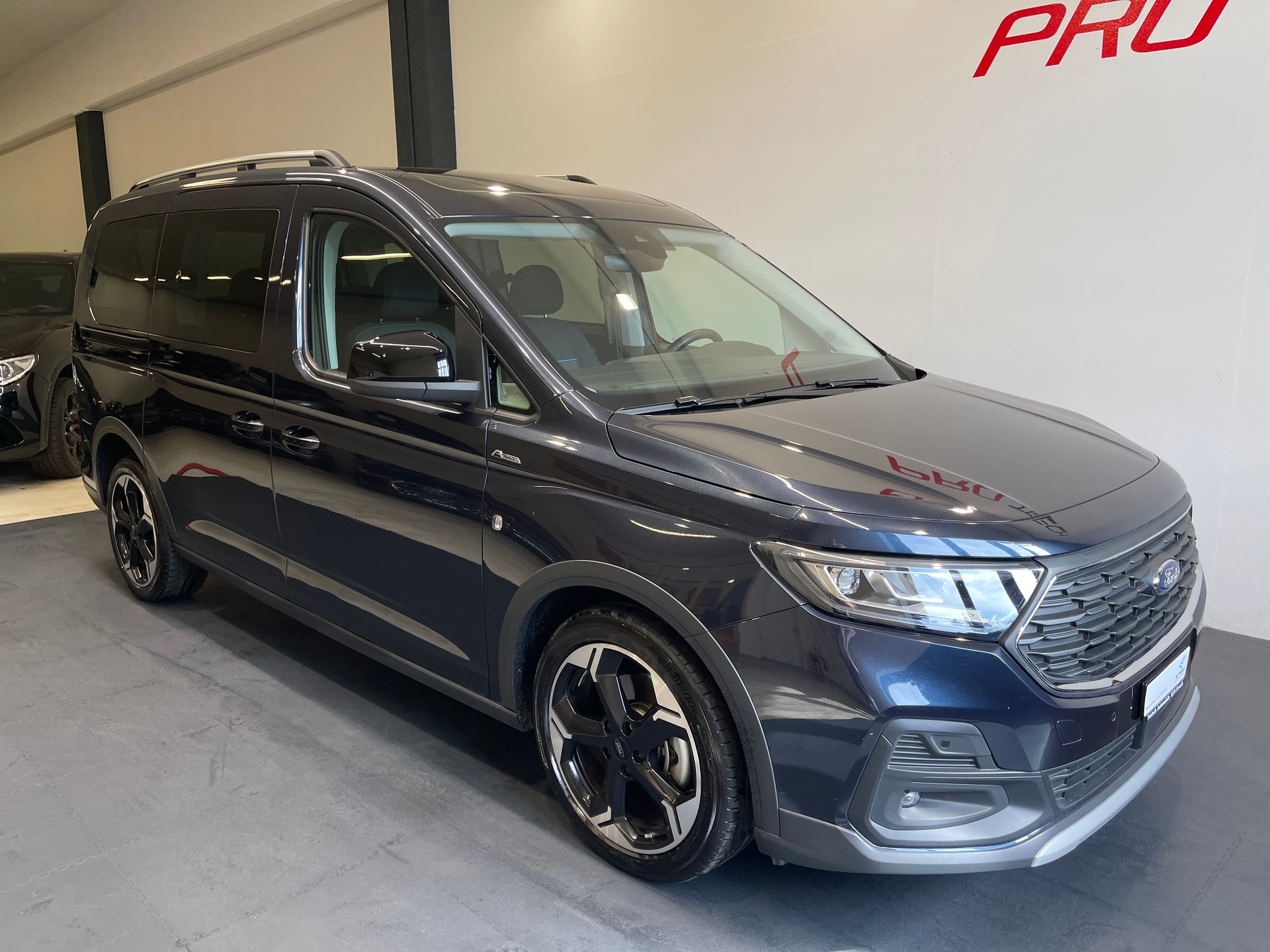 FORD Grand Tourneo Connect 2.0 EcoBlue Active Automat *7PLATZ*-image-4