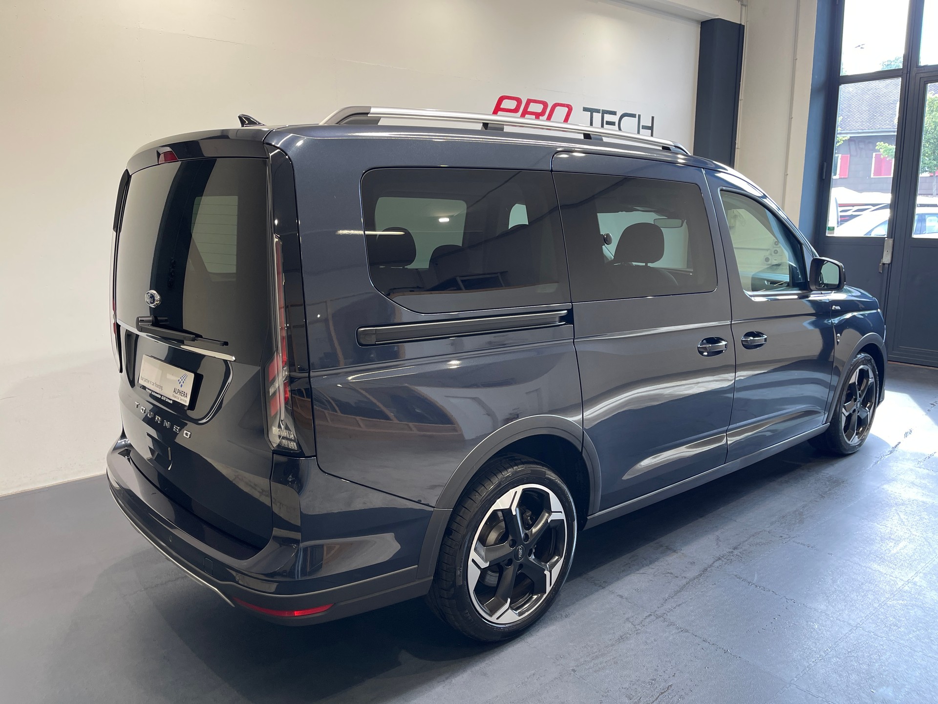 FORD Grand Tourneo Connect 2.0 EcoBlue Active Automat *7PLATZ*-image-5