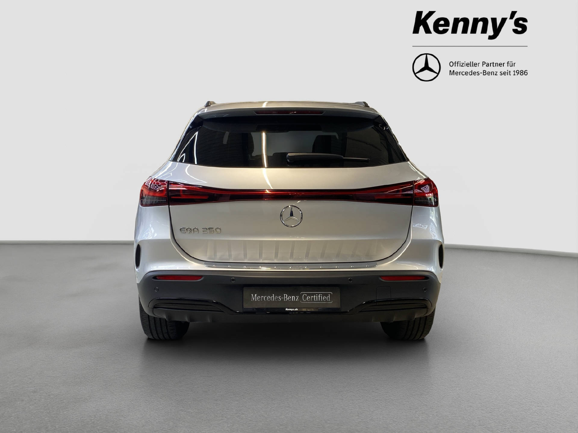 MERCEDES-BENZ EQA 250 AMG Line-image-5