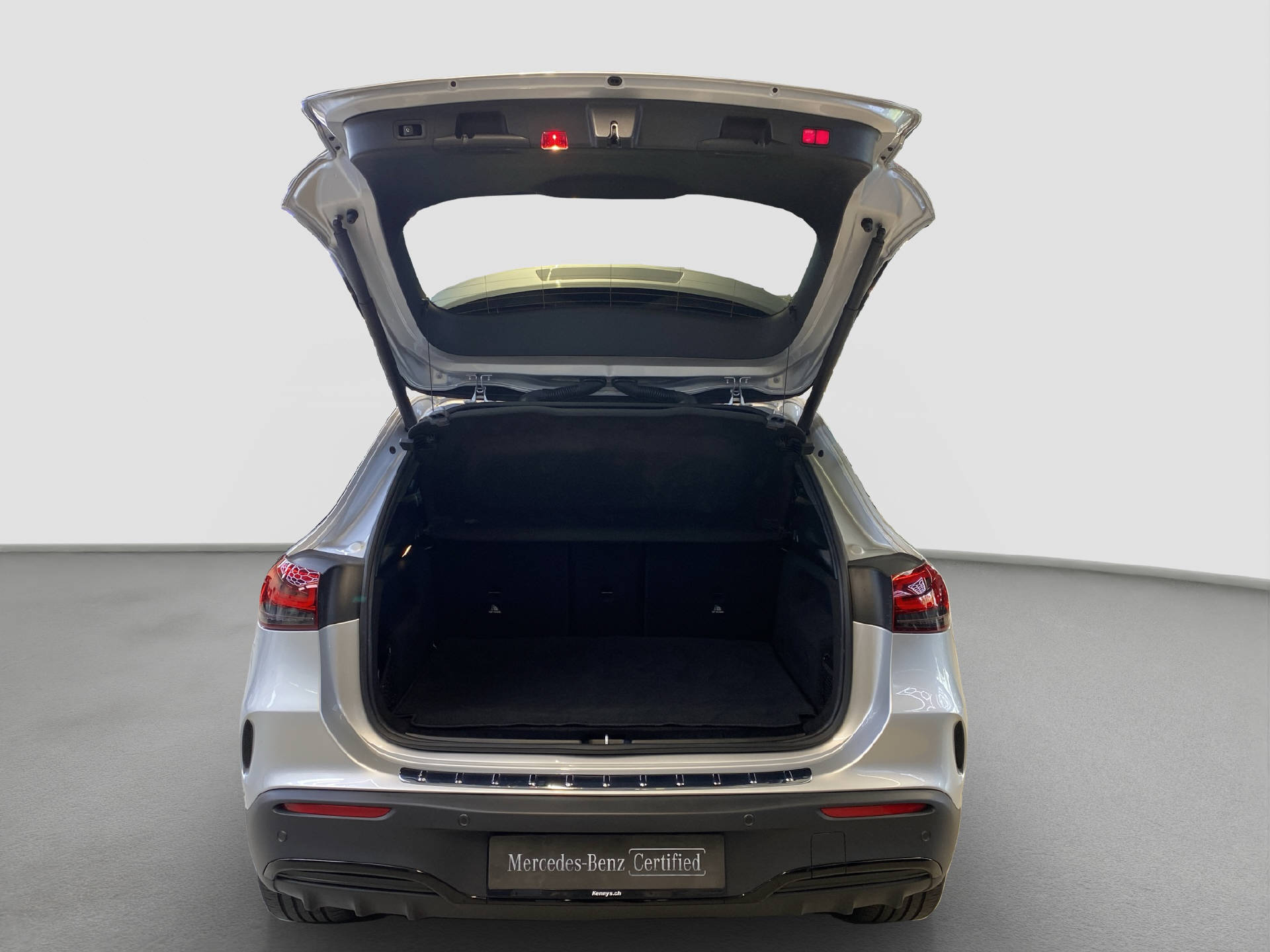 MERCEDES-BENZ EQA 250 AMG Line-image-15