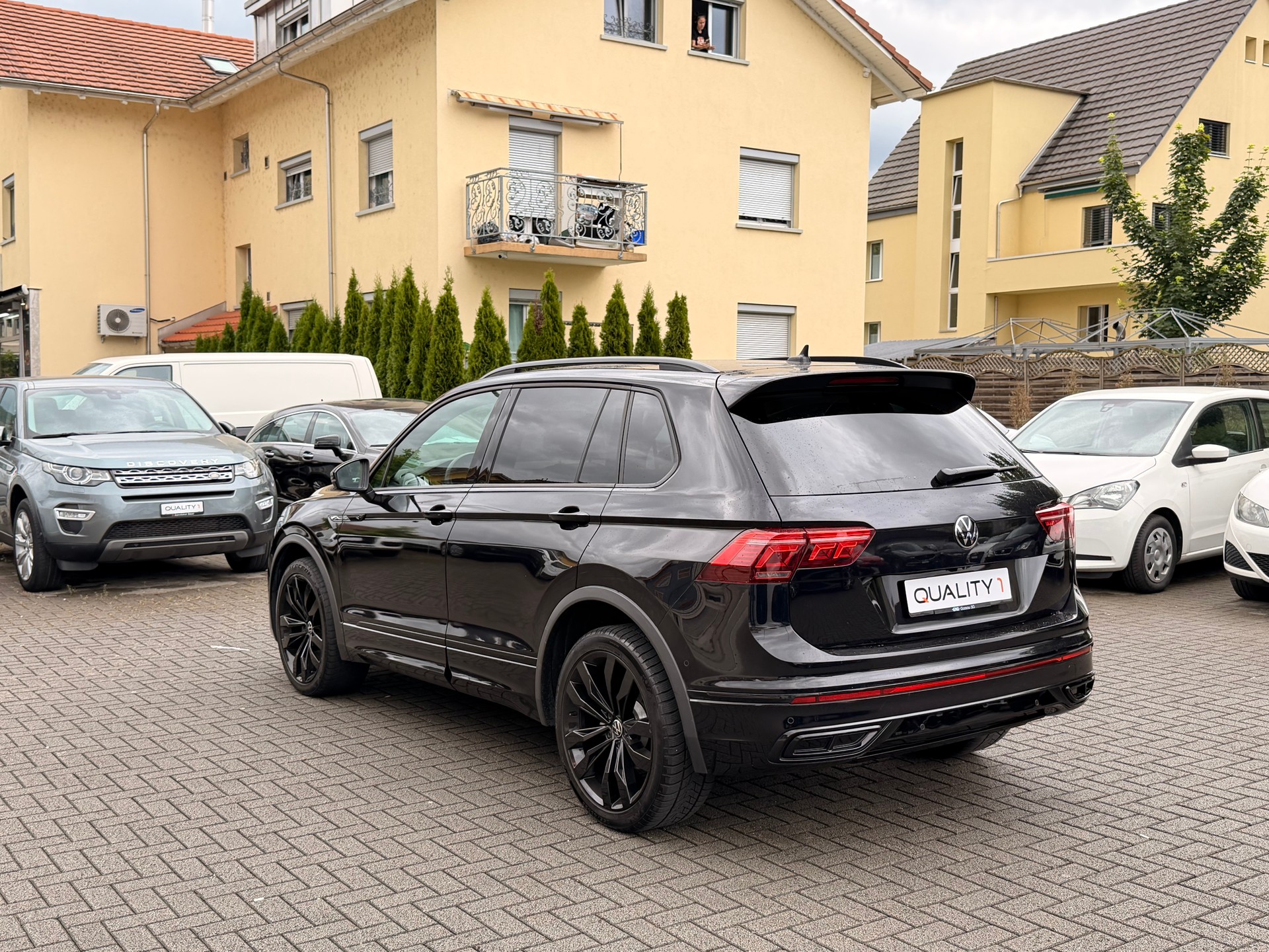 VW Tiguan 2.0 TDI SCR R-Line 4Motion DSG black edition-image-18