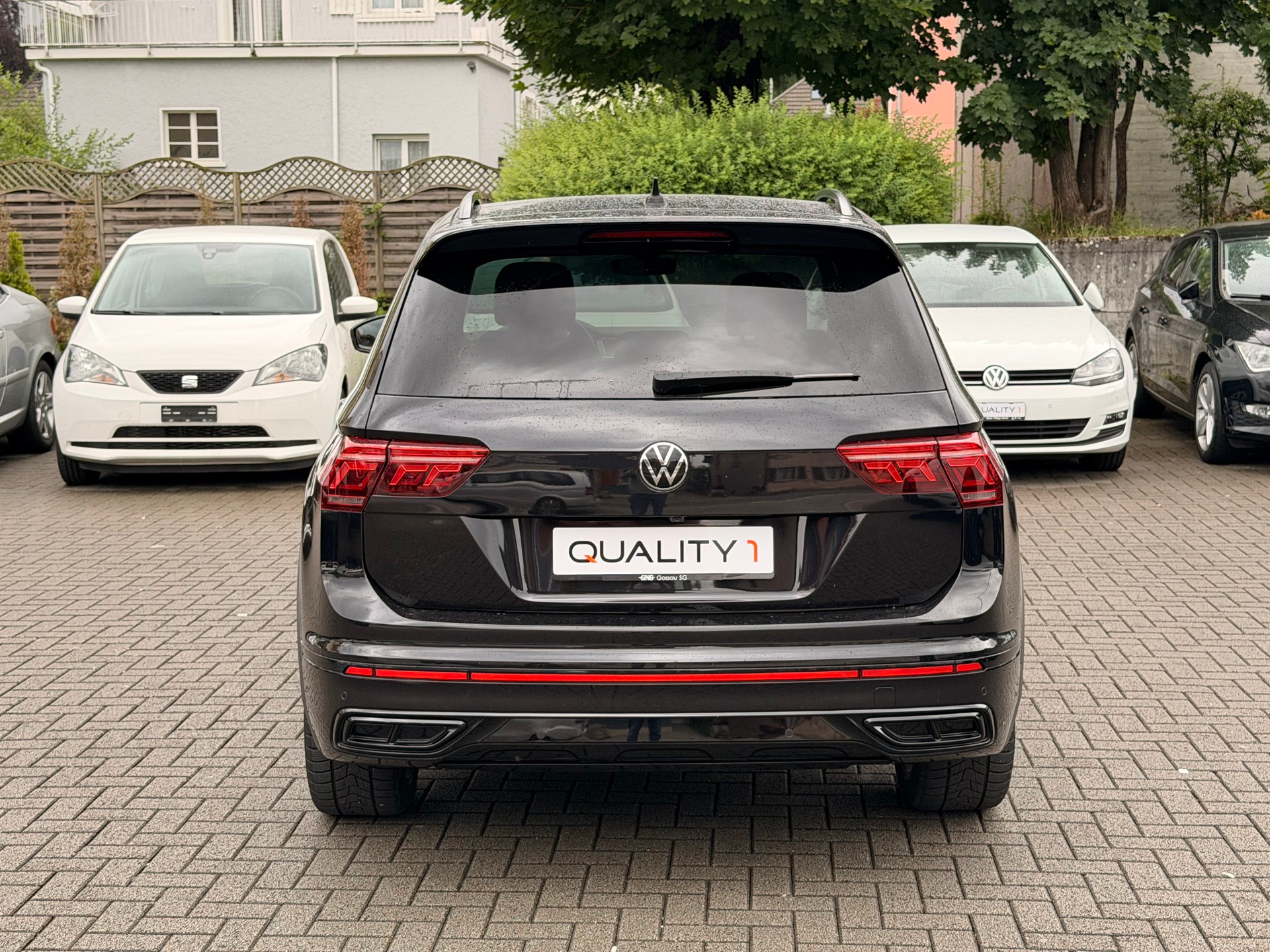 VW Tiguan 2.0 TDI SCR R-Line 4Motion DSG black edition-image-11