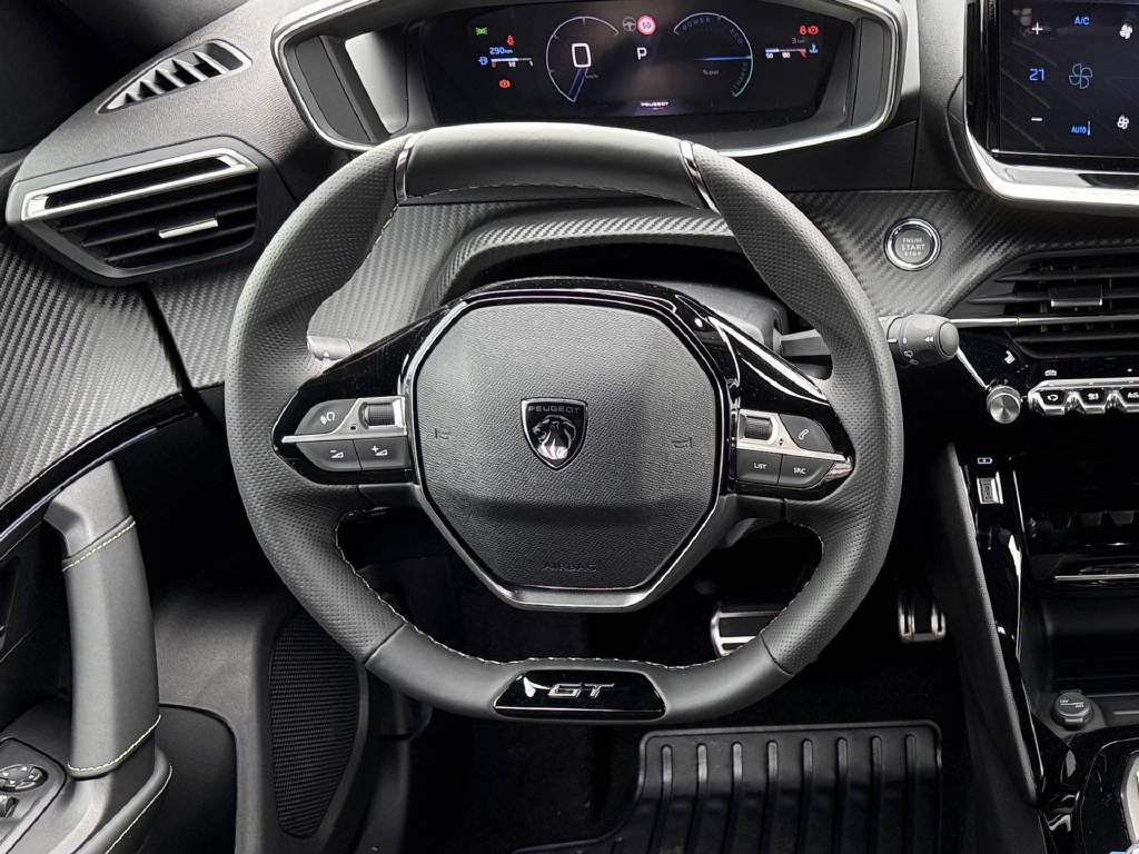 PEUGEOT 2008 Hybrid 145 e-DCS GT-image-7