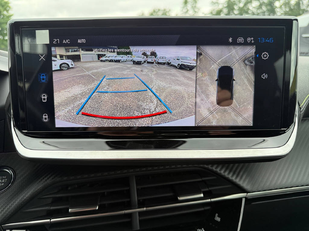 PEUGEOT 2008 Hybrid 145 e-DCS GT-image-9