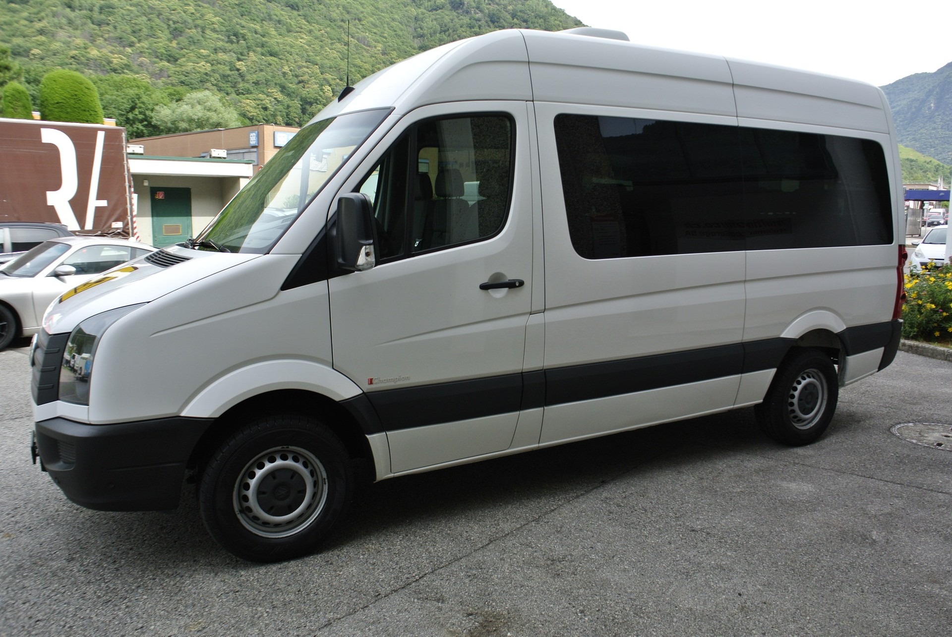 VW Crafter BMT W+B, (Bus 24 Posti)-showroom-element-3