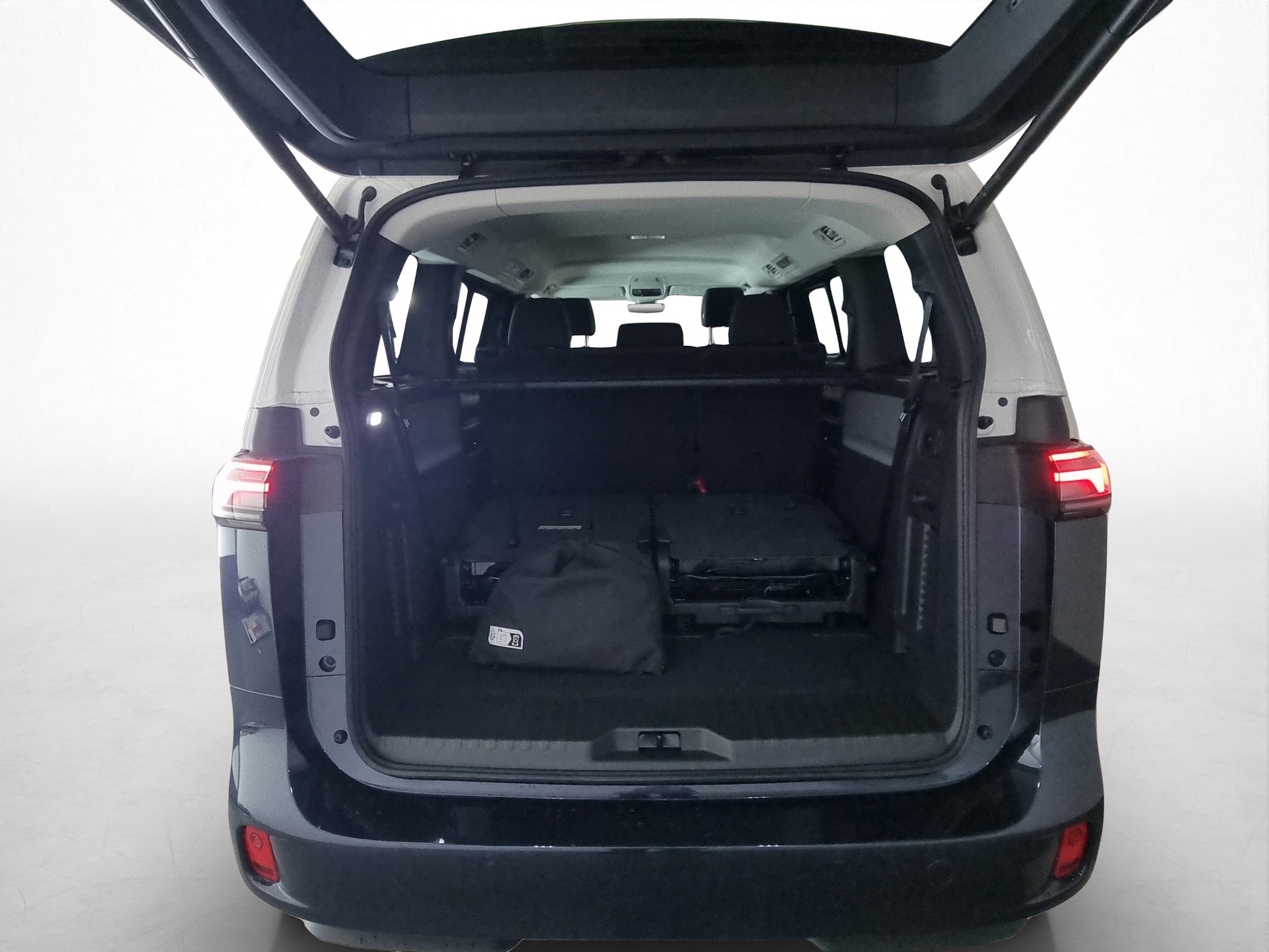 VW ID.Buzz LWB Pro (lang) 7-Sitzer-image-14