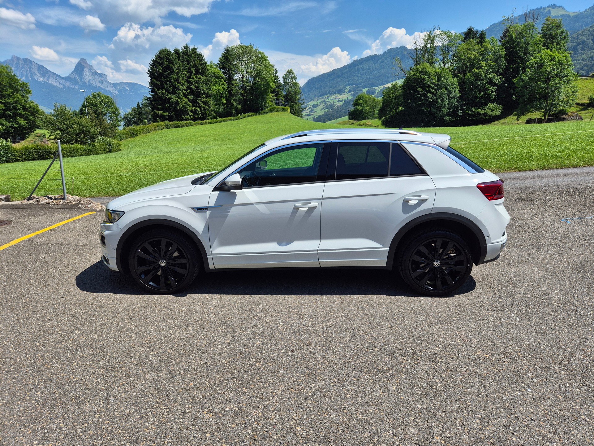 VW T-Roc 1.0 TSI Advance *R-Line*-image-2