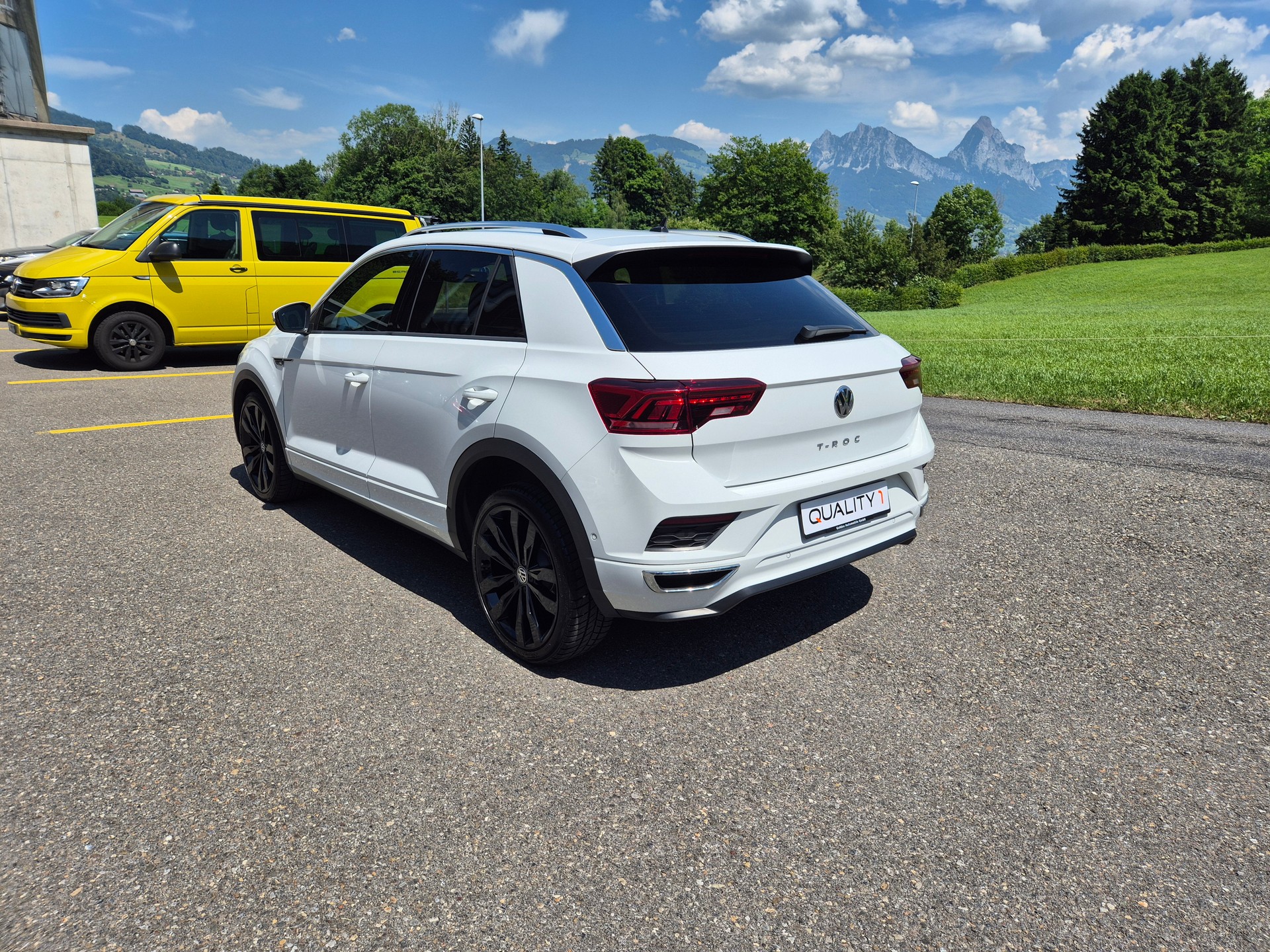 VW T-Roc 1.0 TSI Advance *R-Line*-image-3